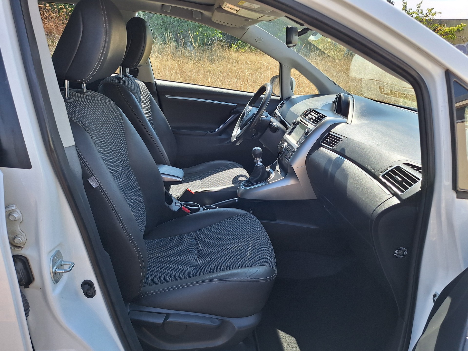 TOYOTA Verso 2.2 D-CAT Sol-image-7