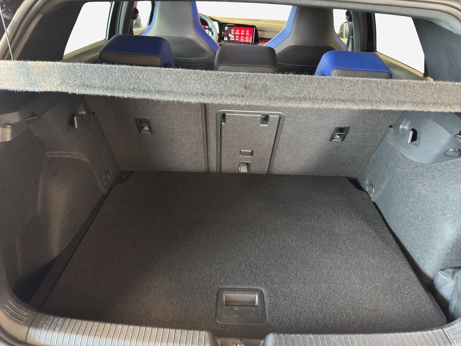 VW Golf 2.0 TSI R DSG 4Motion-image-12