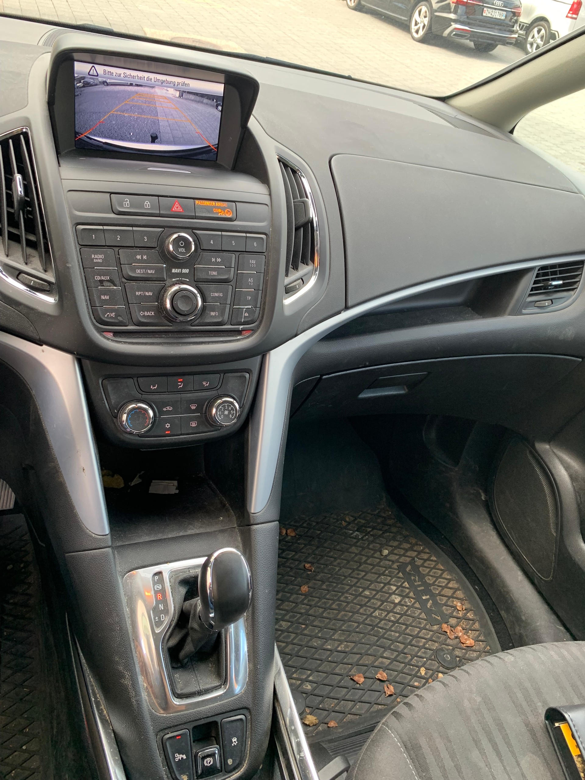 OPEL Zafira Tourer 1.4i 16V Turbo Cosmo Automatic-image-9