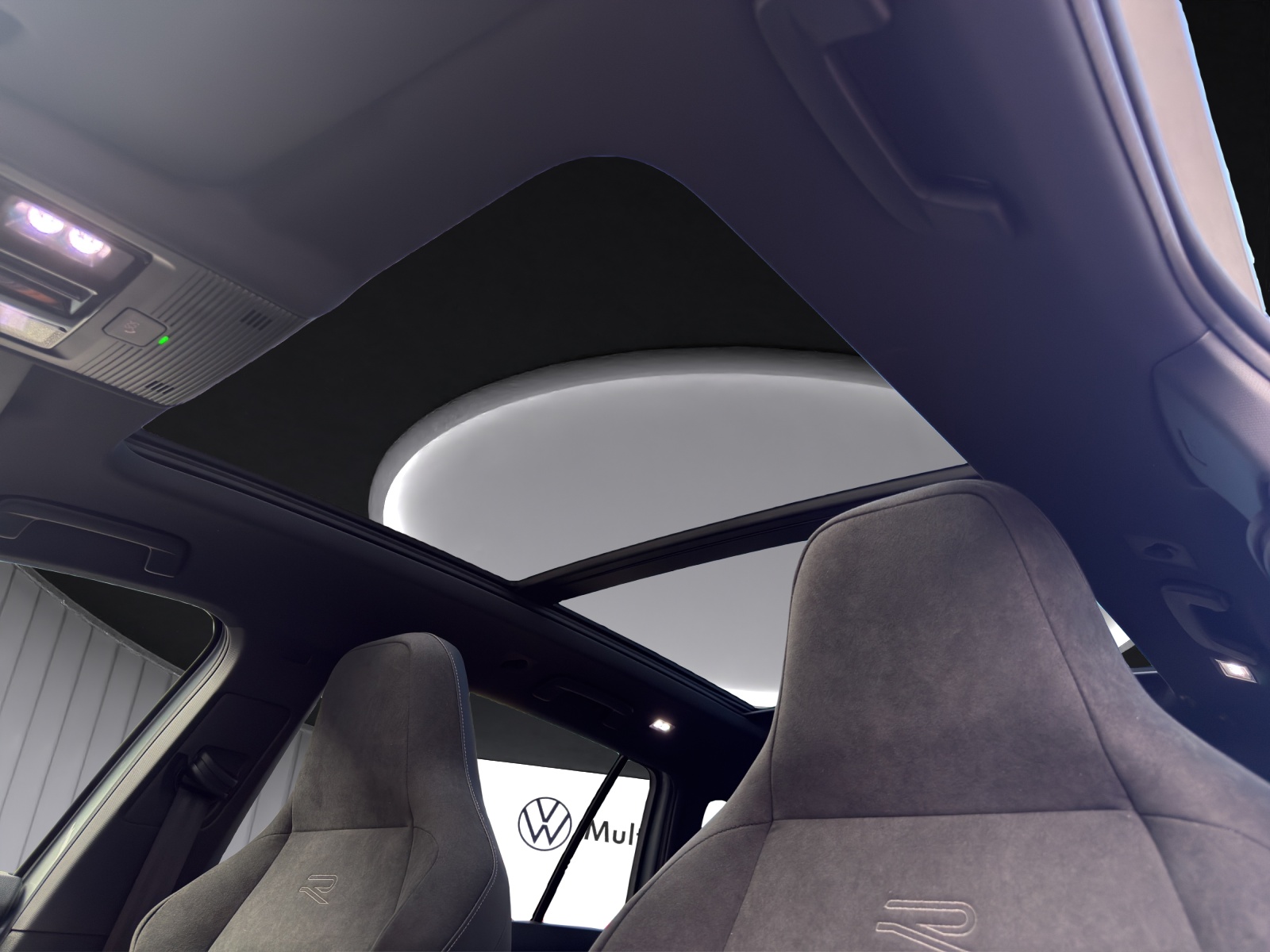 VW Golf Variant 2.0 TSI R-Line DSG 4 Motion-image-12