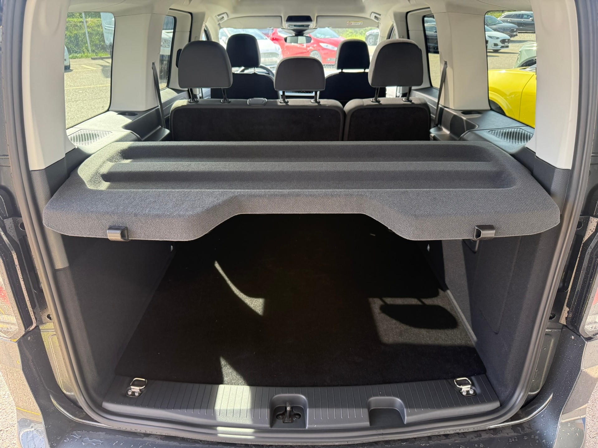 FORD Grand Tourneo Connect 1.5 PHEV Active Automat - 5 PLÄTZER-image-8