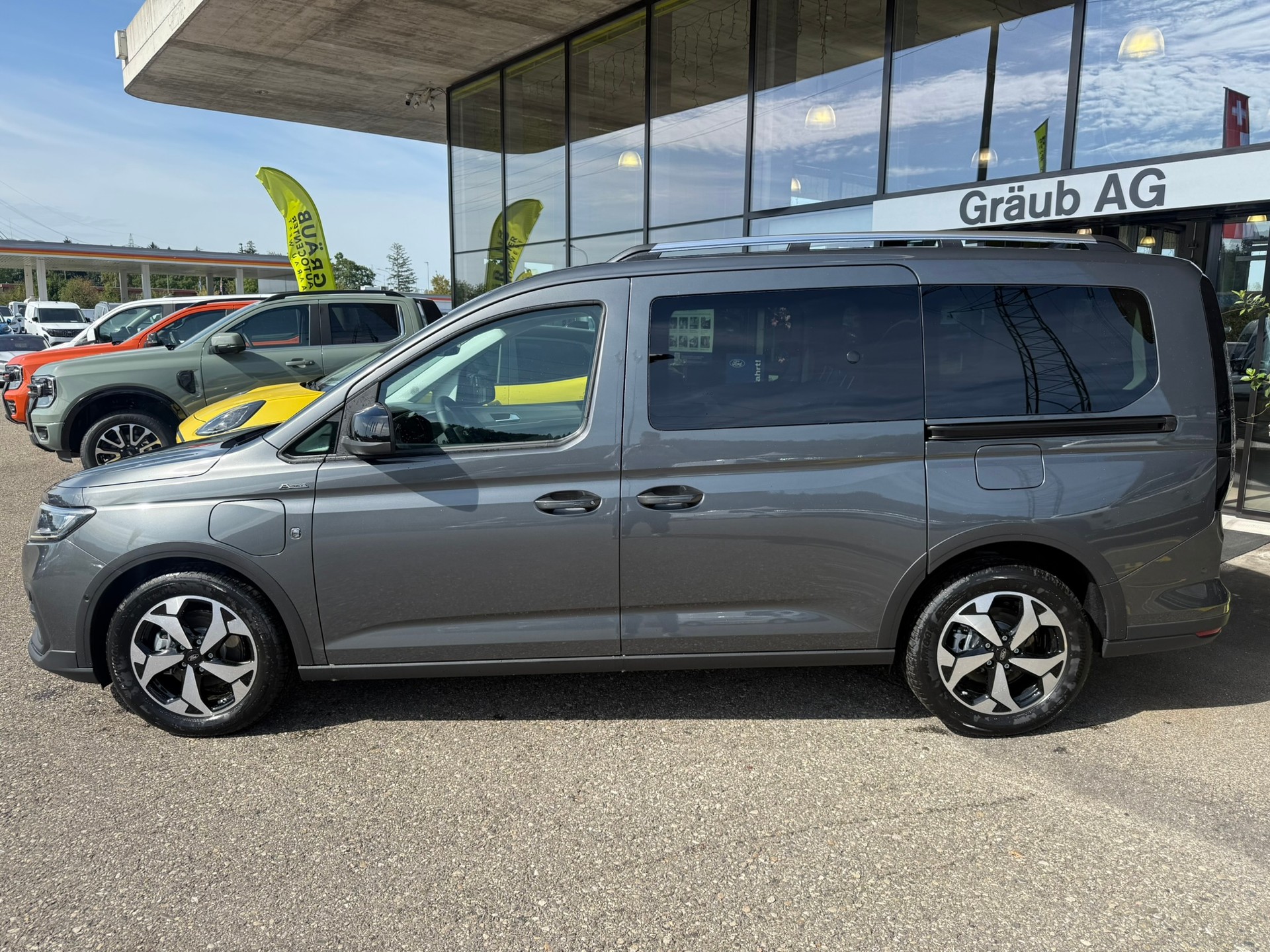 FORD Grand Tourneo Connect 1.5 PHEV Active Automat - 5 PLÄTZER-image-3