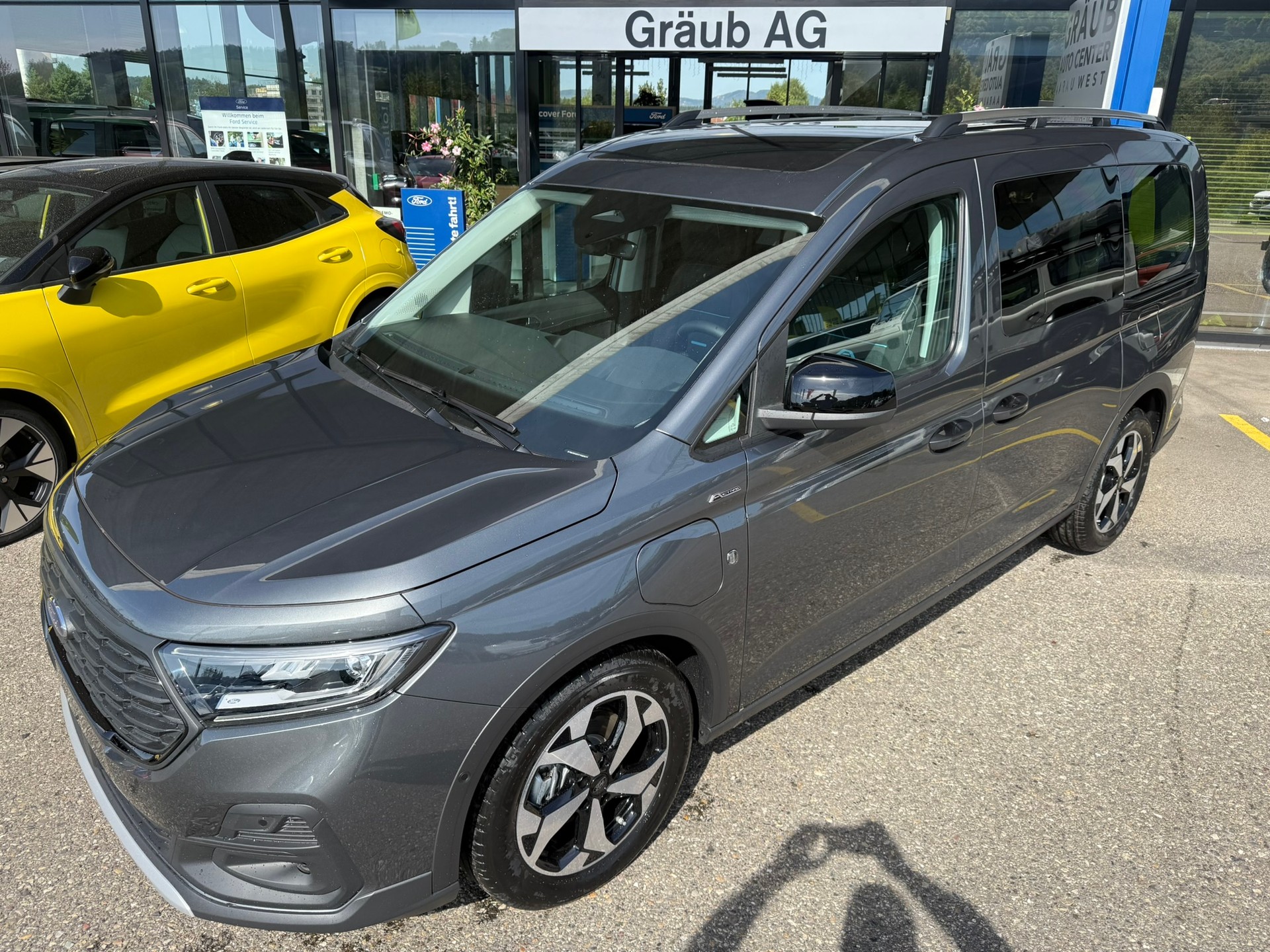 FORD Grand Tourneo Connect 1.5 PHEV Active Automat - 5 PLÄTZER-image-2