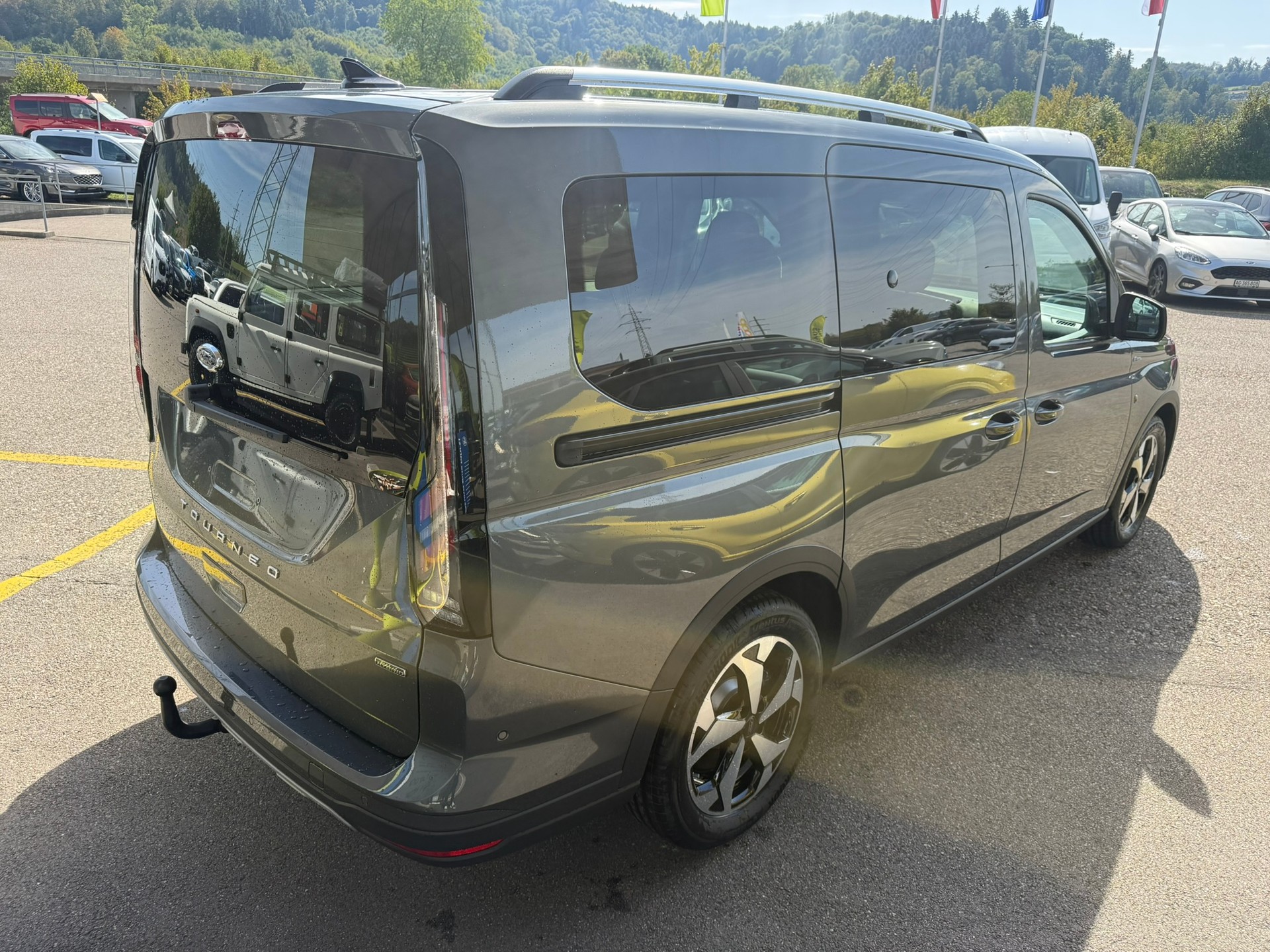 FORD Grand Tourneo Connect 1.5 PHEV Active Automat - 5 PLÄTZER-image-4