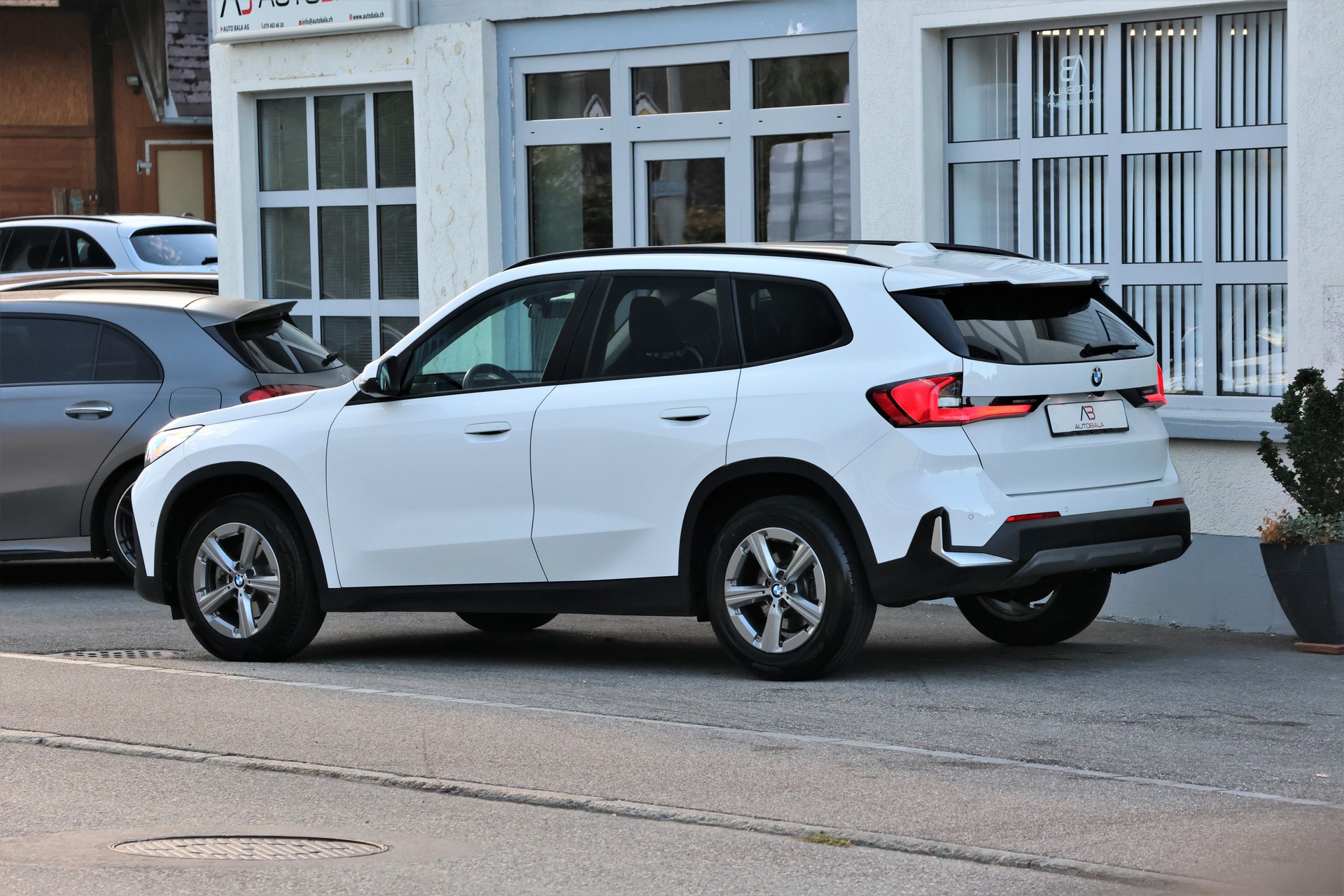 BMW X1 xDrive 20d 48V (CH) + 2.0T AHK-image-4