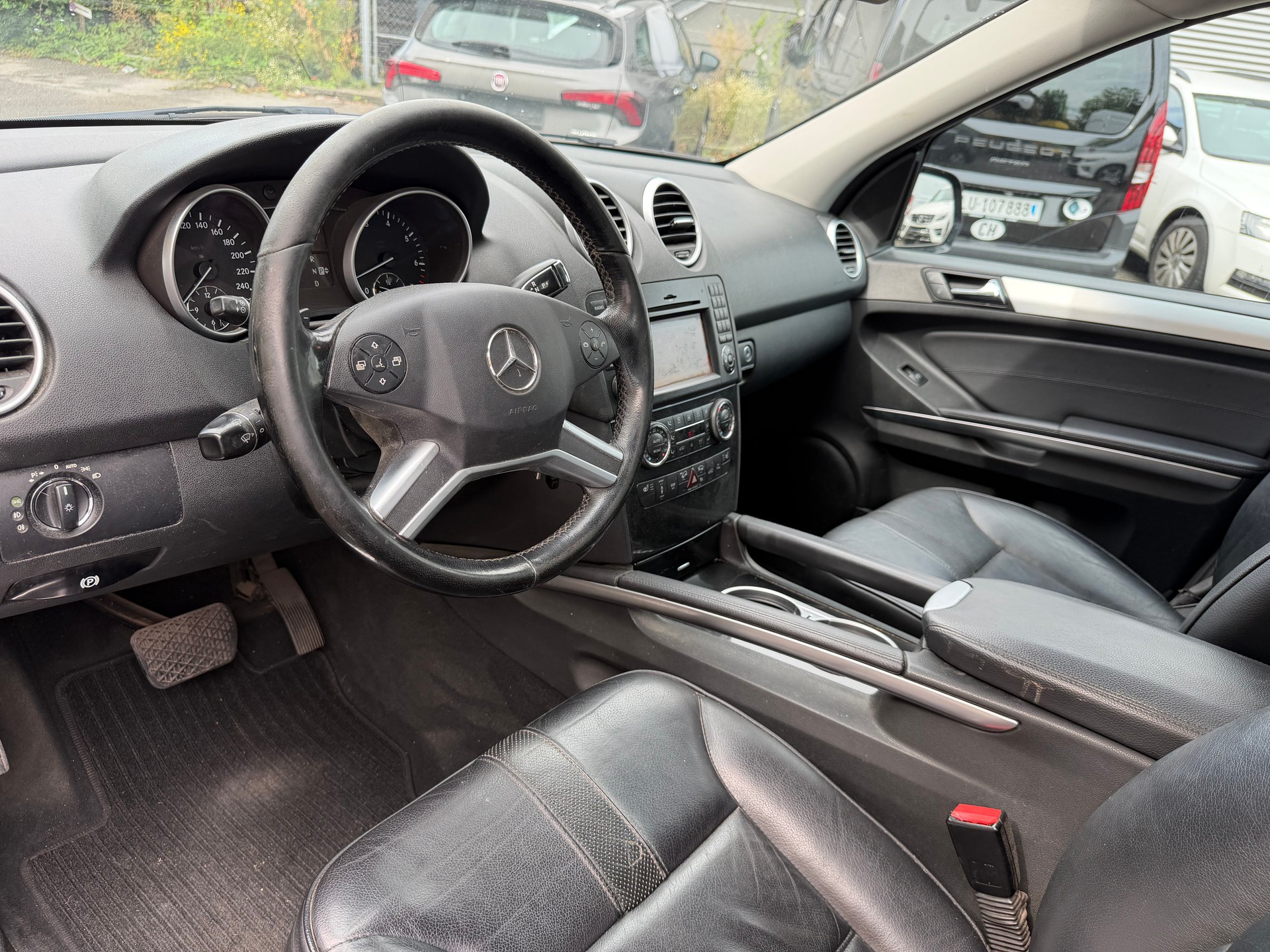 MERCEDES-BENZ ML 350 4Matic 7G-Tronic-image-12