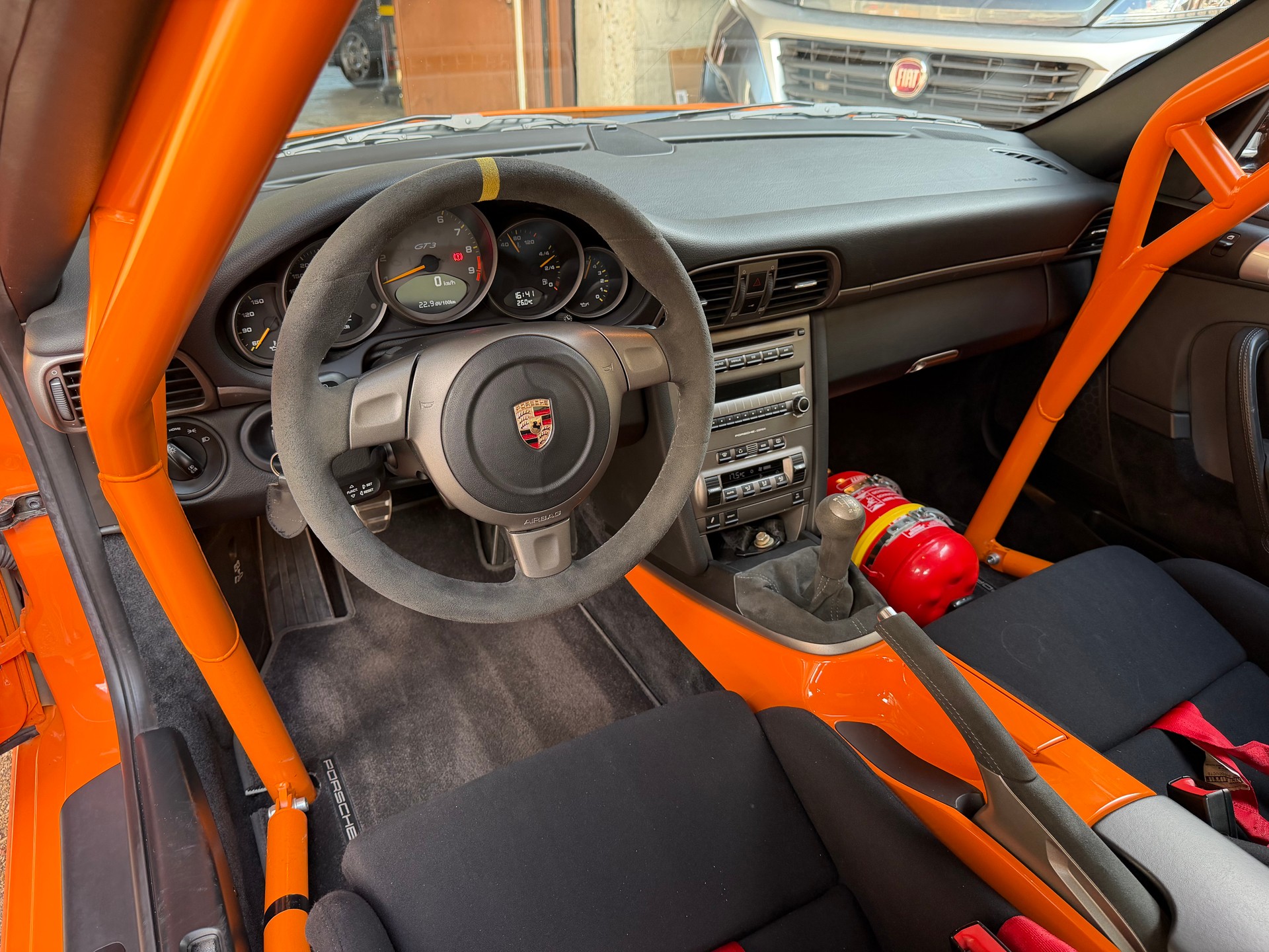 PORSCHE 911 GT3 RS-image-8