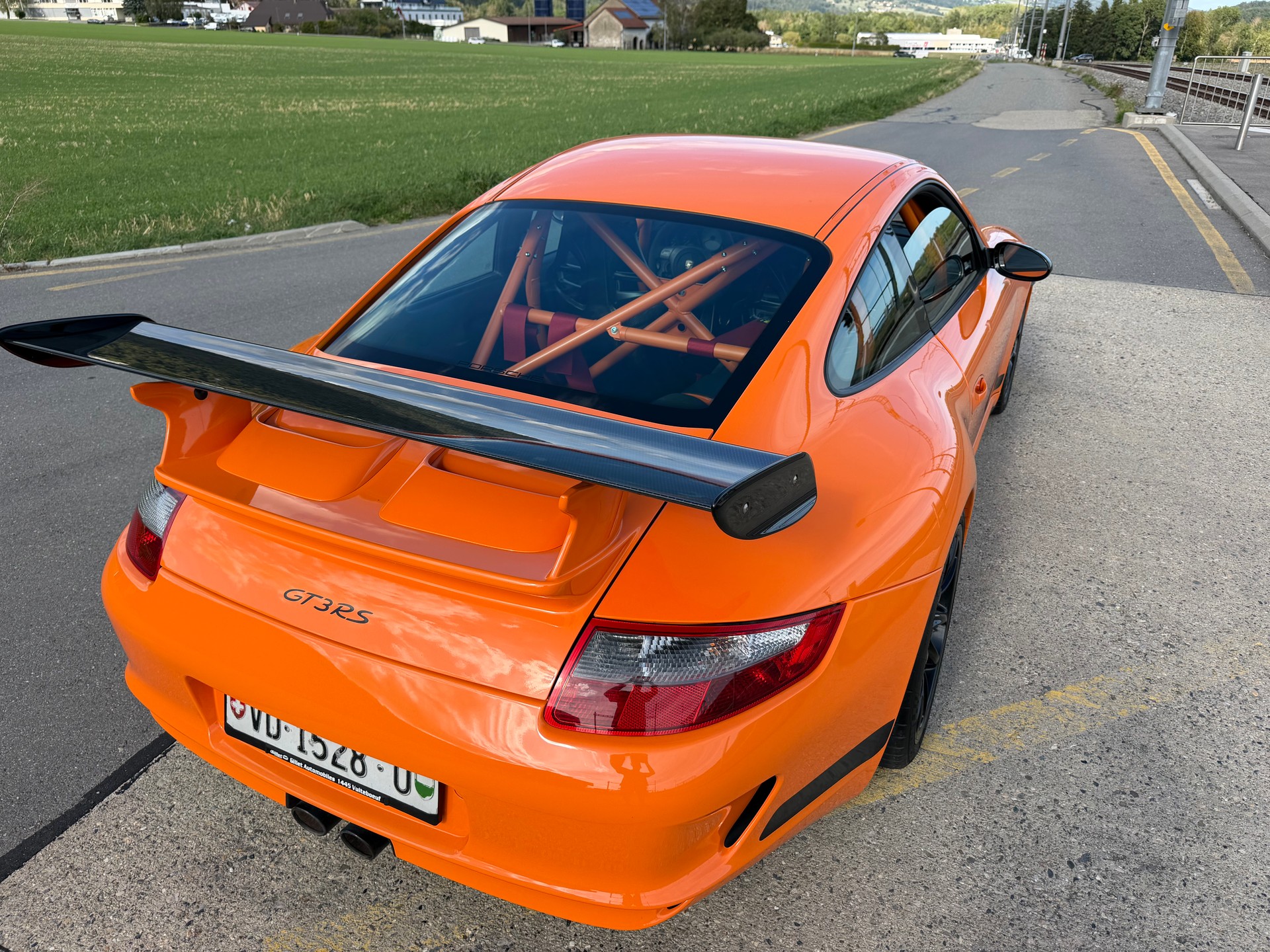 PORSCHE 911 GT3 RS-image-5