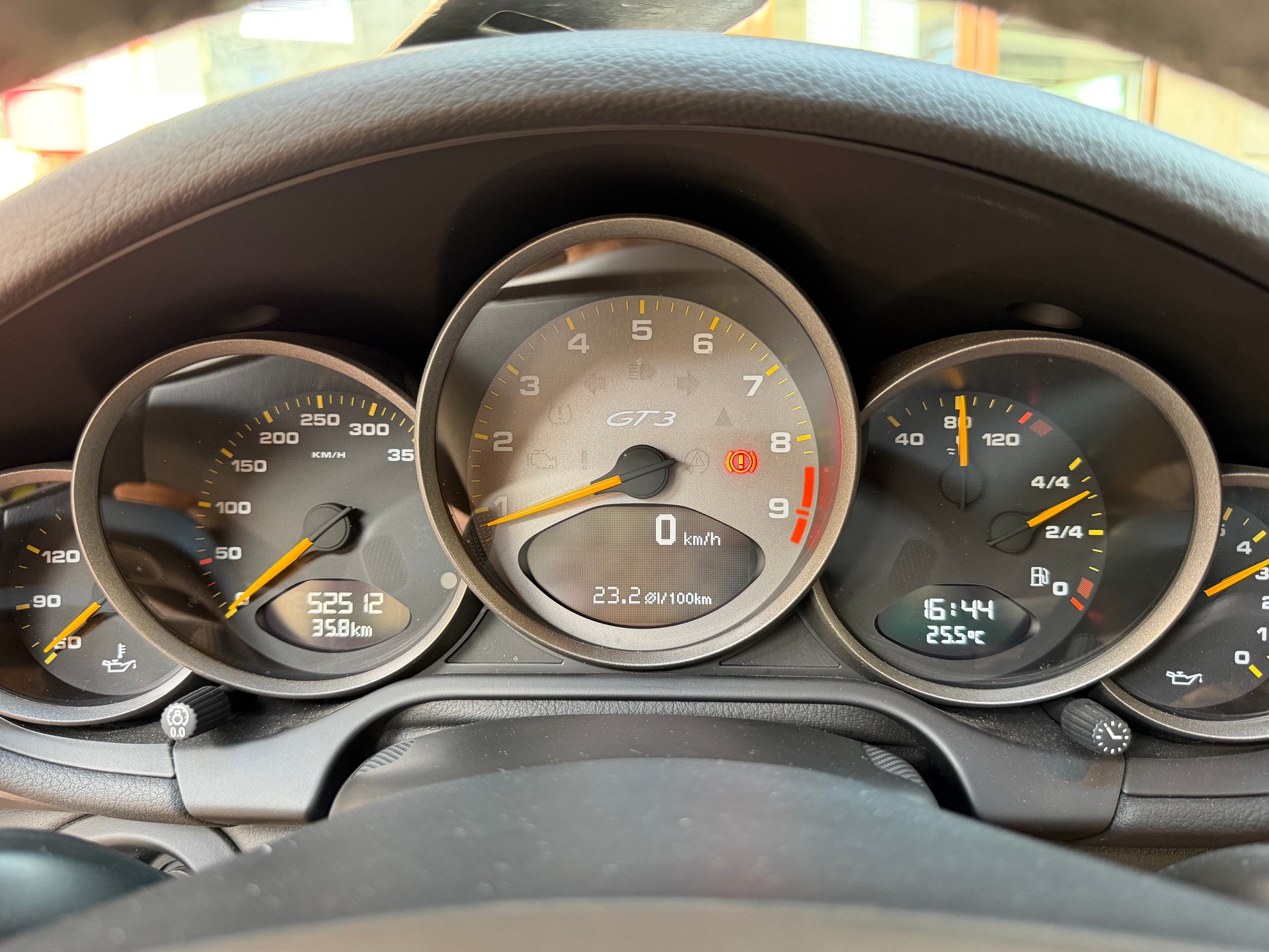 PORSCHE 911 GT3 RS-image-11