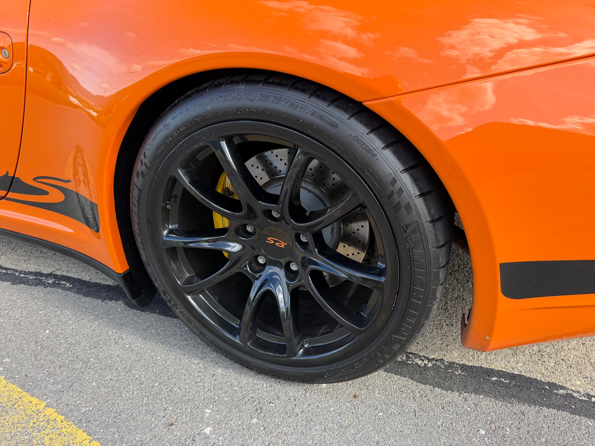 PORSCHE 911 GT3 RS-image-13