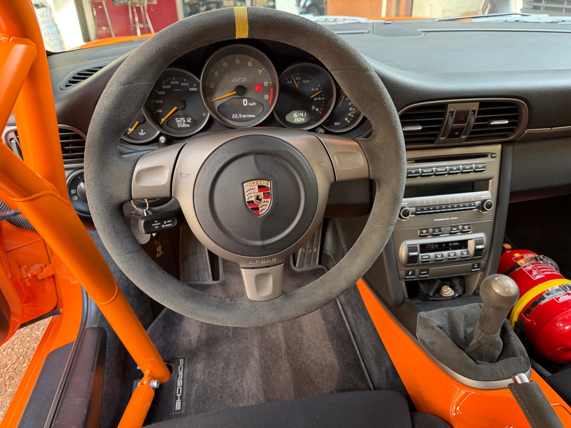 PORSCHE 911 GT3 RS-image-10
