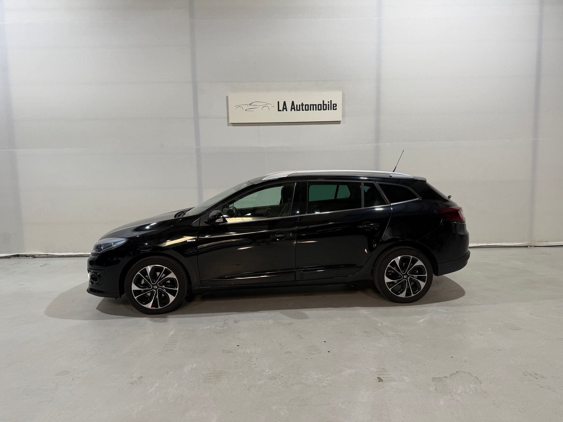 RENAULT Mégane Grandtour 1.5 dCi Bose EDC-image-2