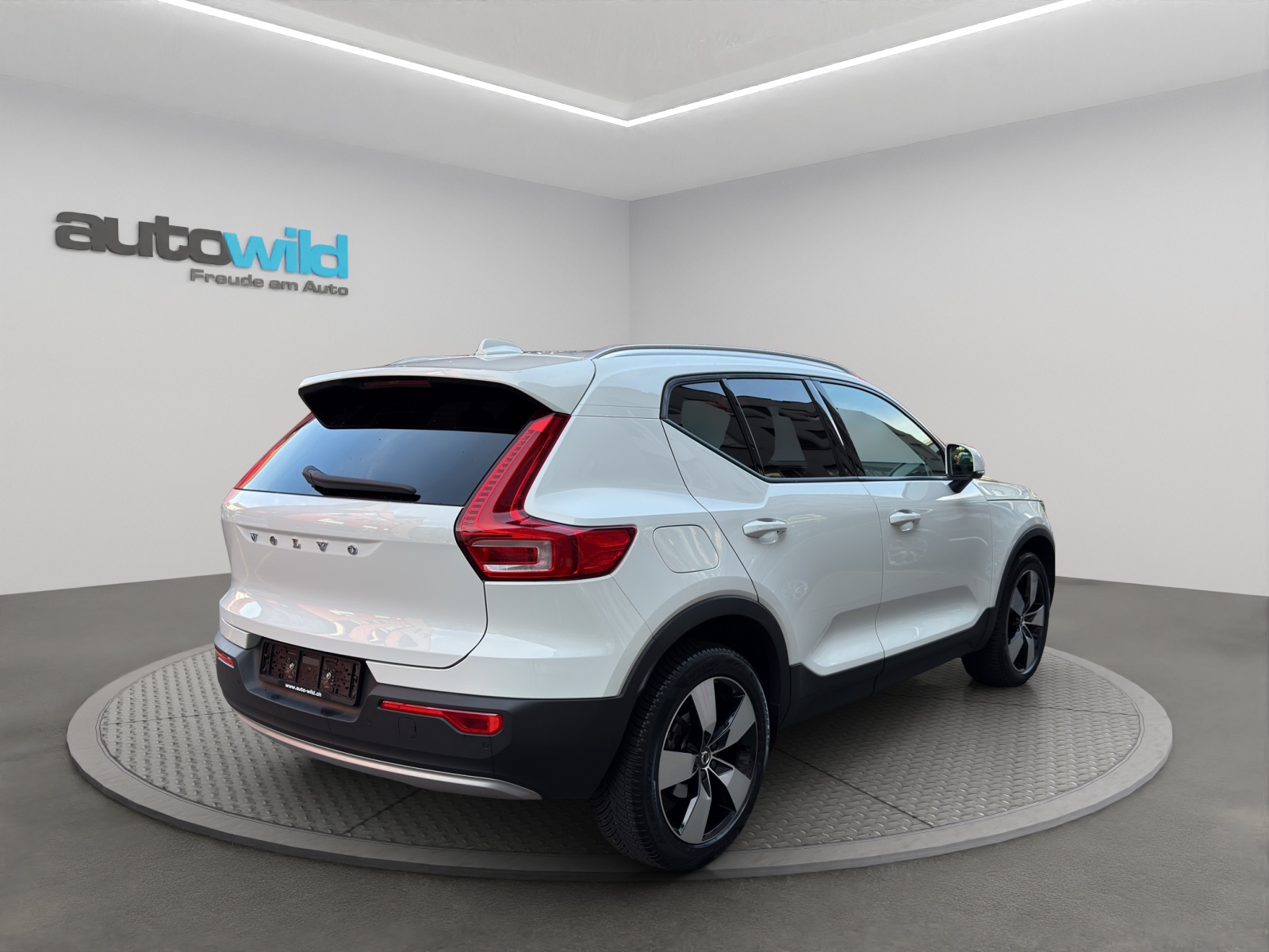 VOLVO XC40 T3 XCITE Geartronic-image-14