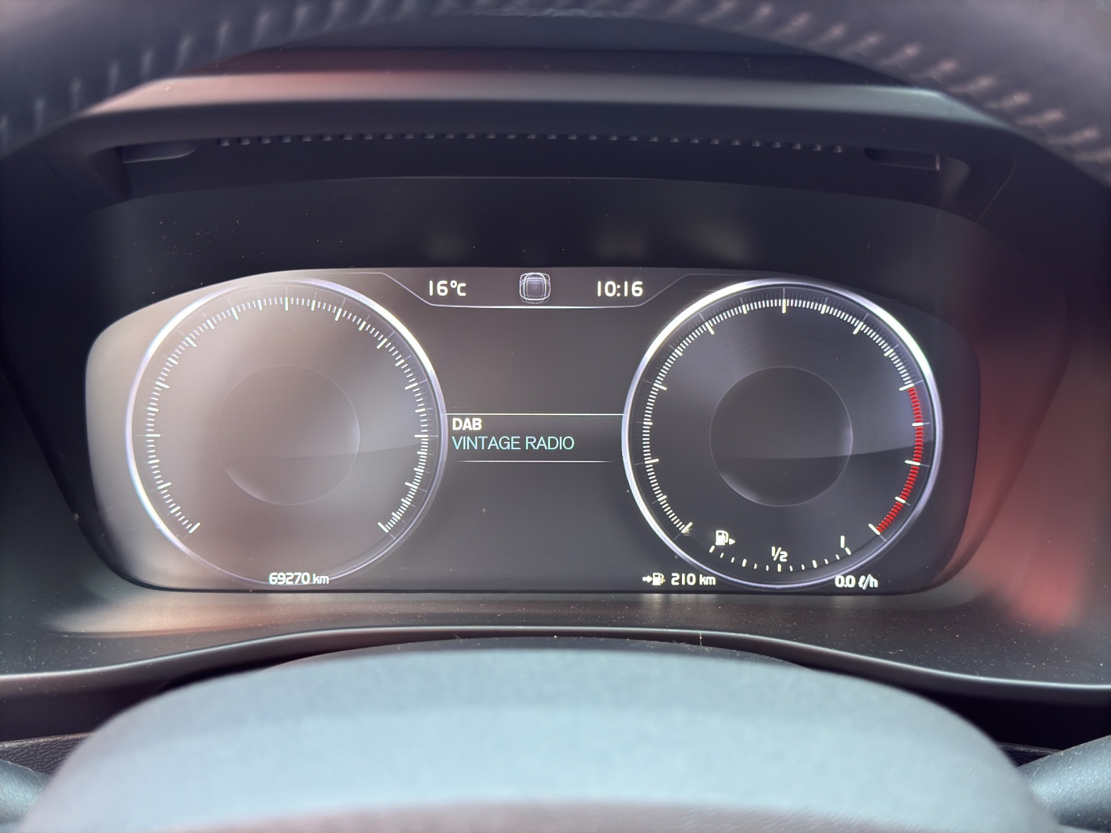VOLVO XC40 T3 XCITE Geartronic-image-8