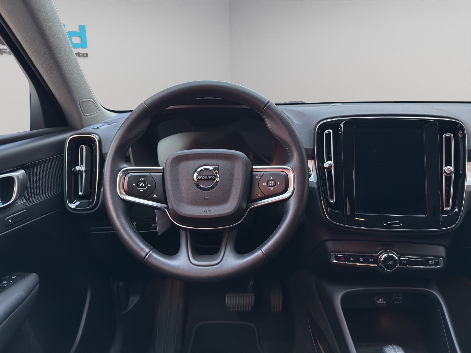 VOLVO XC40 T3 XCITE Geartronic-image-7