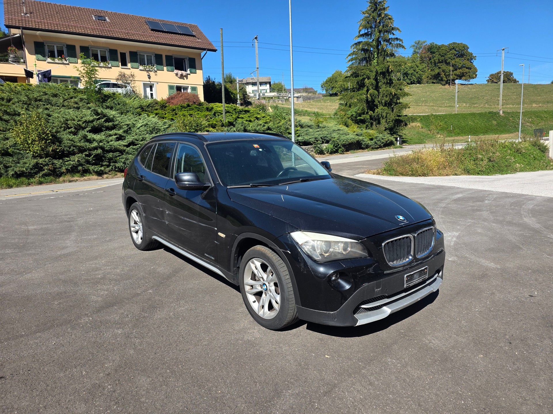 BMW X1 xDrive 25i Steptronic-image-1