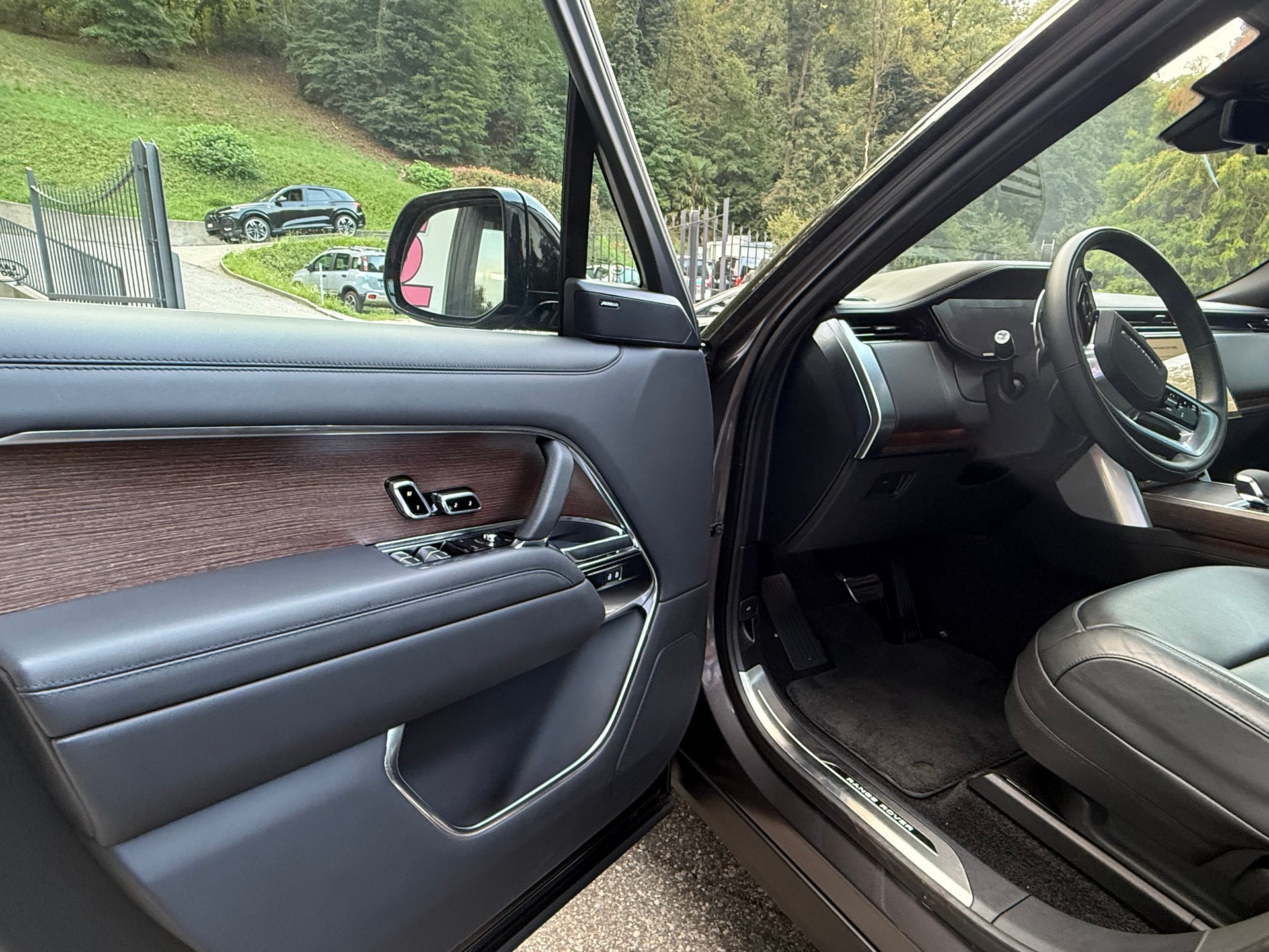 LAND ROVER Range Rover P530 4.4 V8 HSE Automatic-image-10