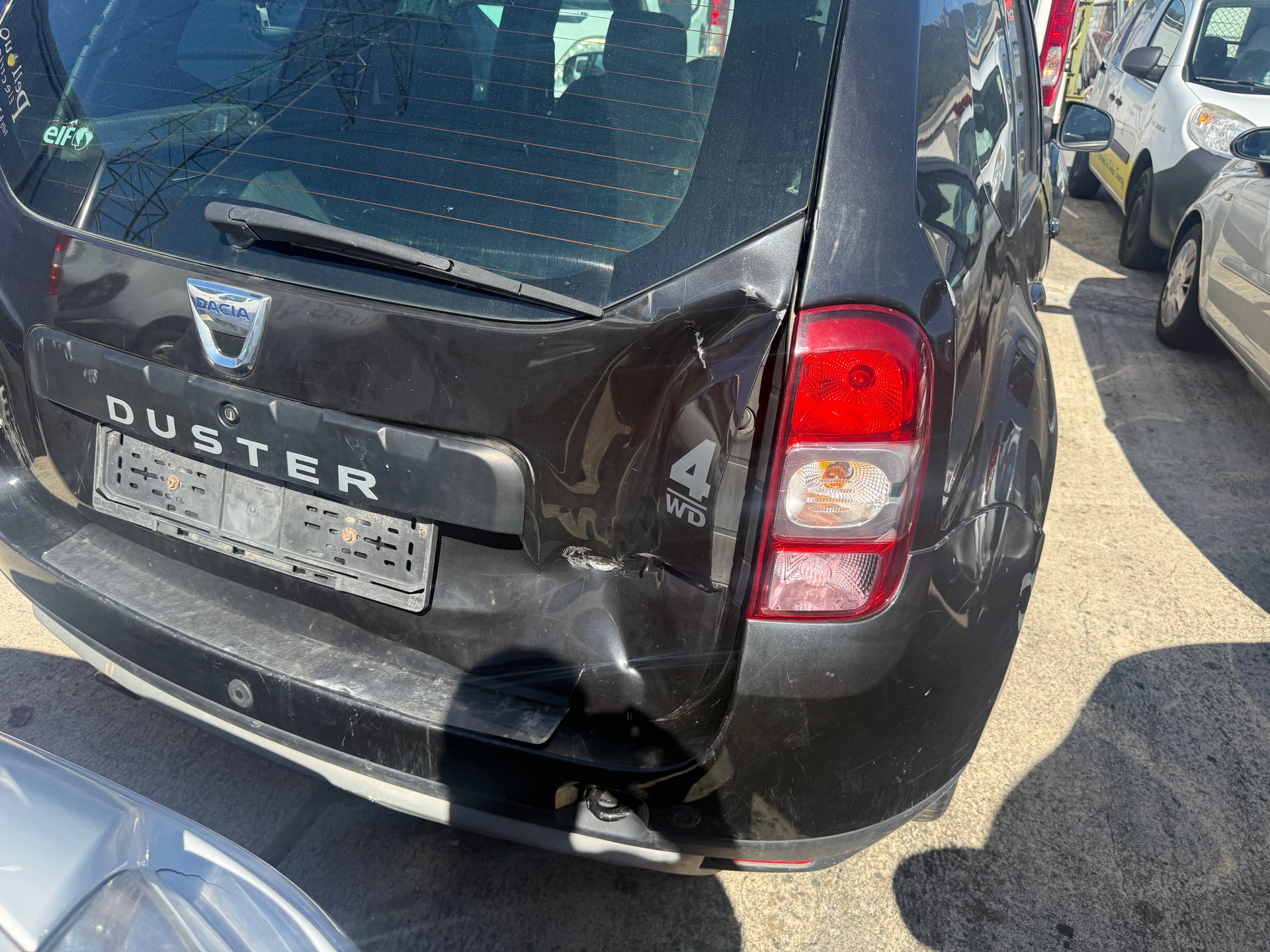 DACIA Duster 1.5 dCi Lauréate 4x4-image-5