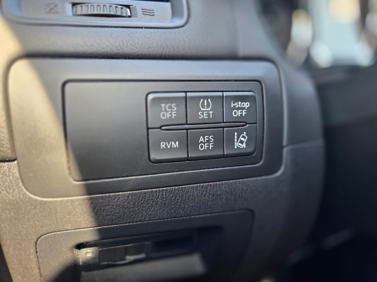 MAZDA CX-5 2.0 Revolution AWD Automatic-image-14