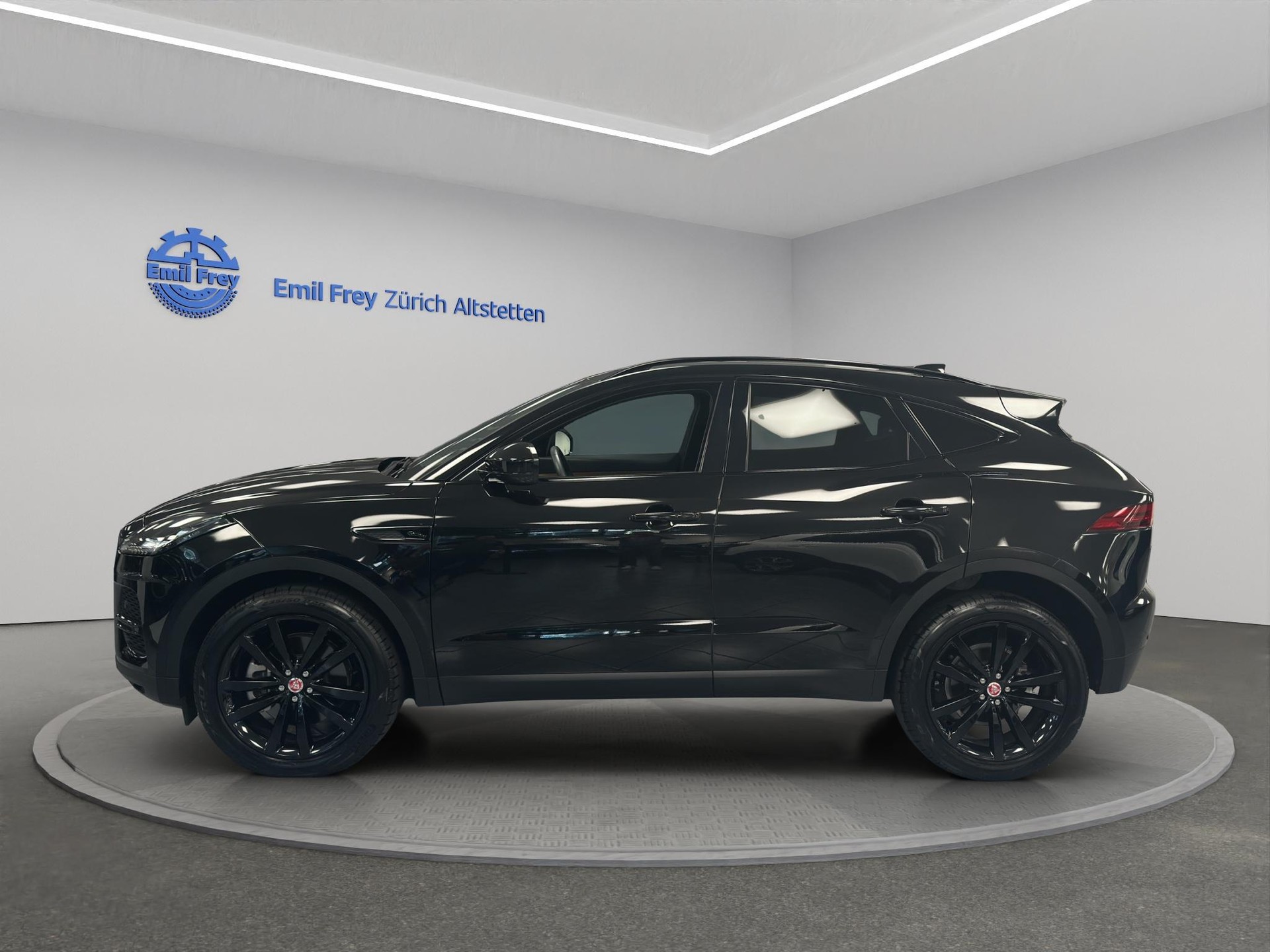 JAGUAR E-Pace 2.0 D I4 165 S AWD-image-0