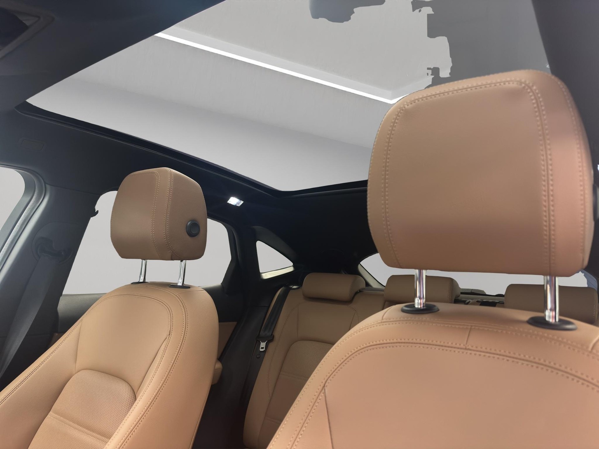 JAGUAR E-Pace 2.0 D I4 165 S AWD-image-8