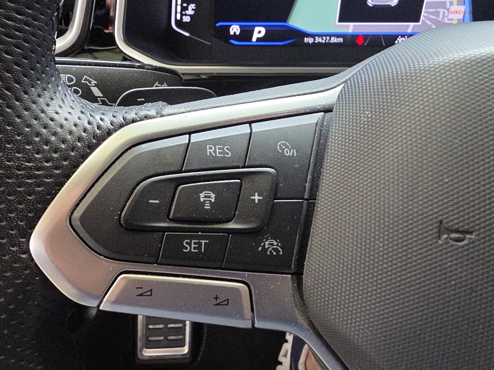 VW T-Roc 2.0 TSI R-Line DSG 4Motion-image-15