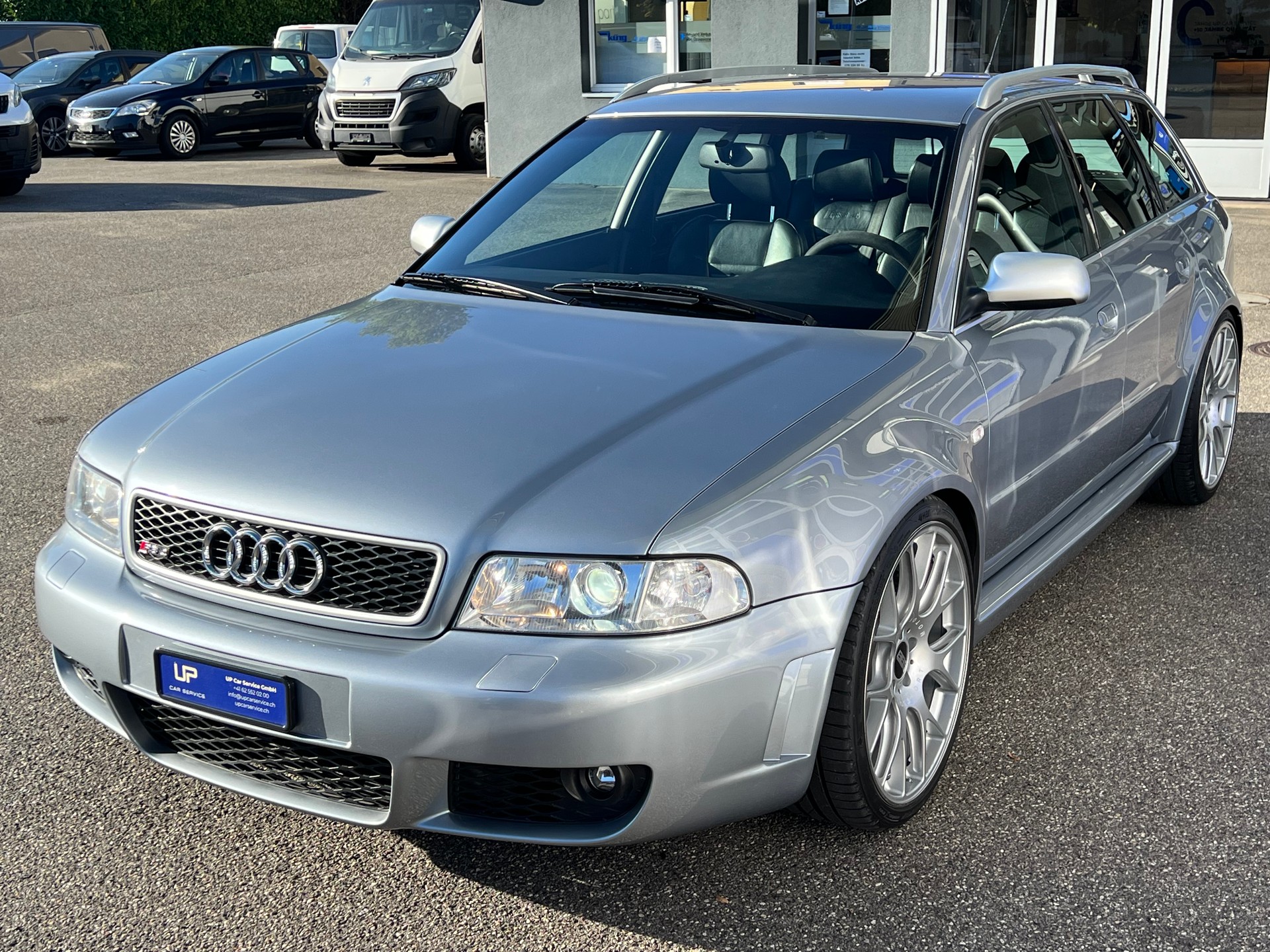 AUDI RS4 Avant 2.7 V6 Biturbo quattro-image-1