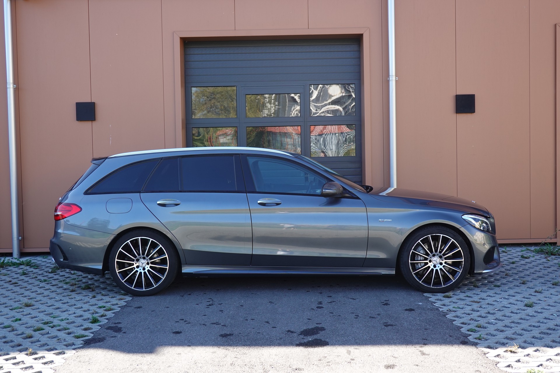 MERCEDES-BENZ C 43 AMG 4Matic - "Pack AMG * Sièges Electriques/Chauffant * Camera * GPS * Tempomat * intérieur carbone * Son Burmester"-image-3
