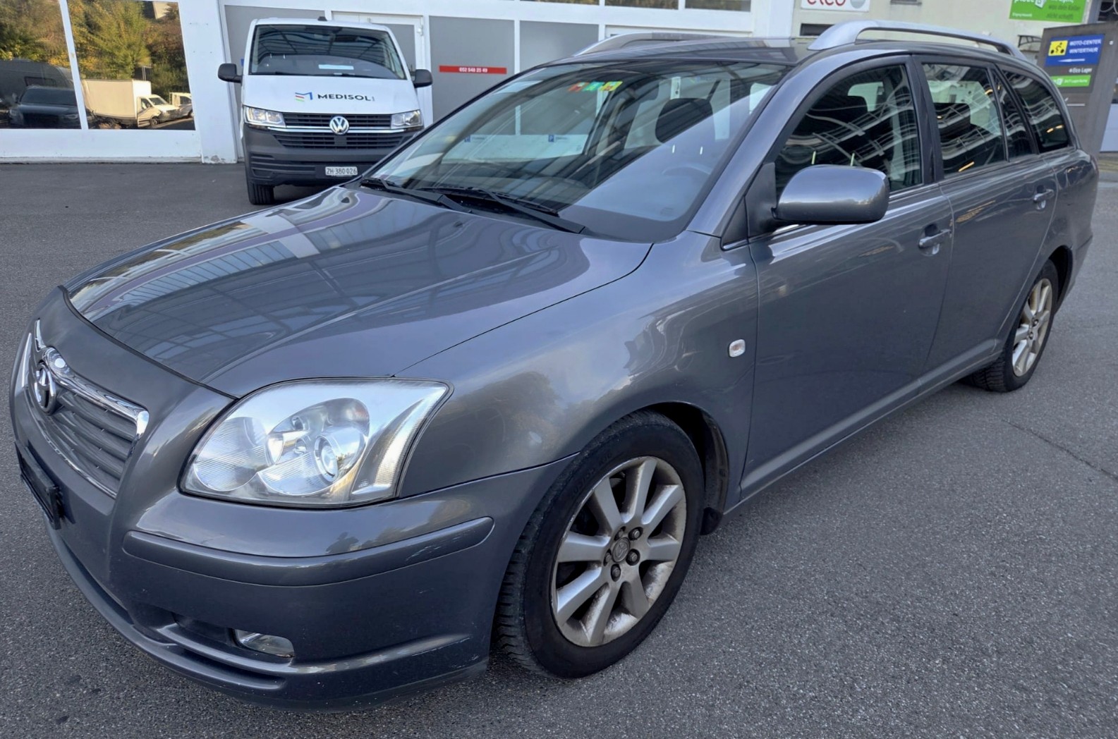 TOYOTA Avensis 2.0 D4 VVT-i Linea Sol Sportswagon-image-2