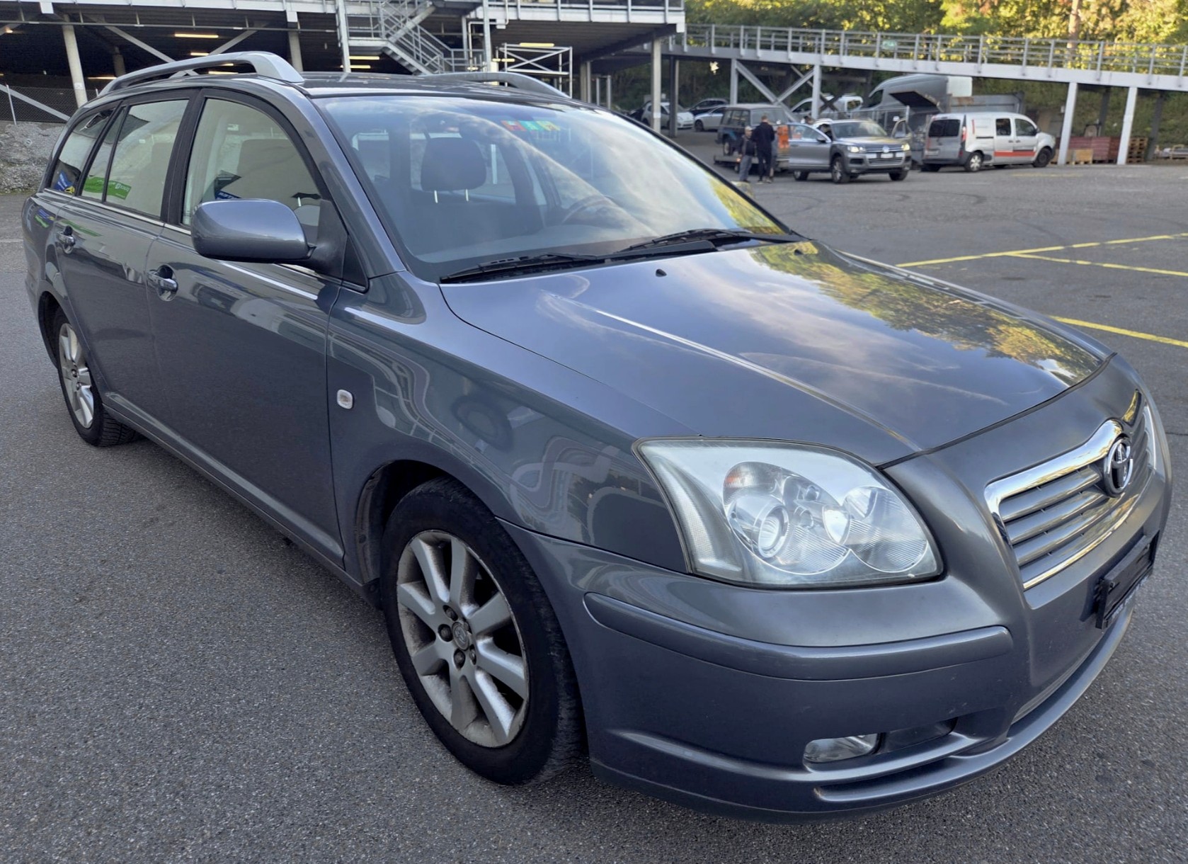 TOYOTA Avensis 2.0 D4 VVT-i Linea Sol Sportswagon-image-1