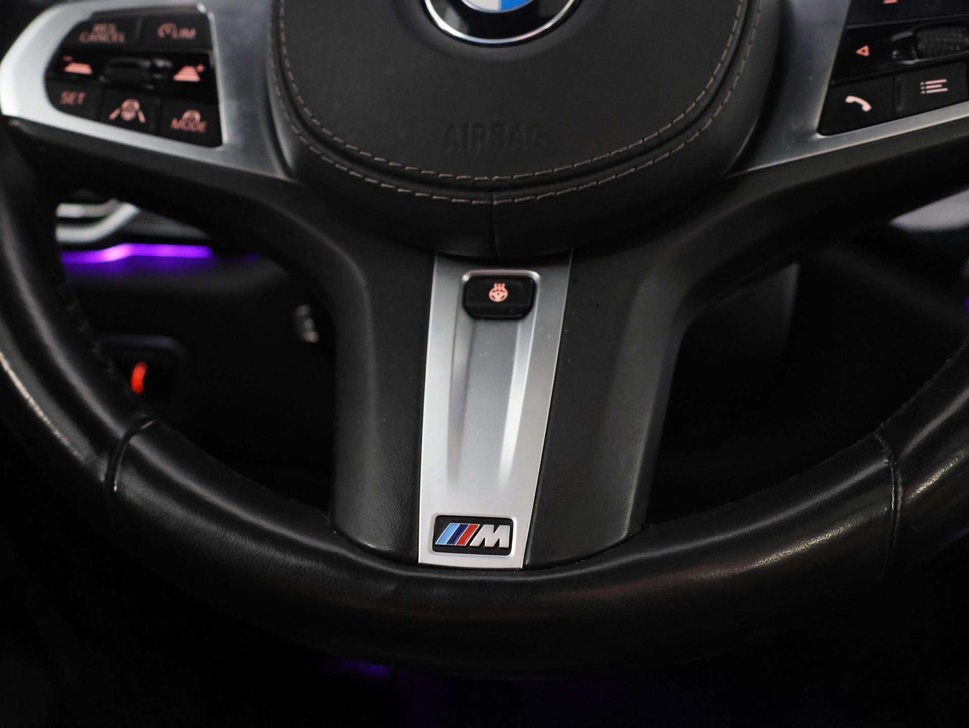 BMW X5 xDrive M50d Steptronic *STANDHEIZUNG*LASERLICHT*-image-21