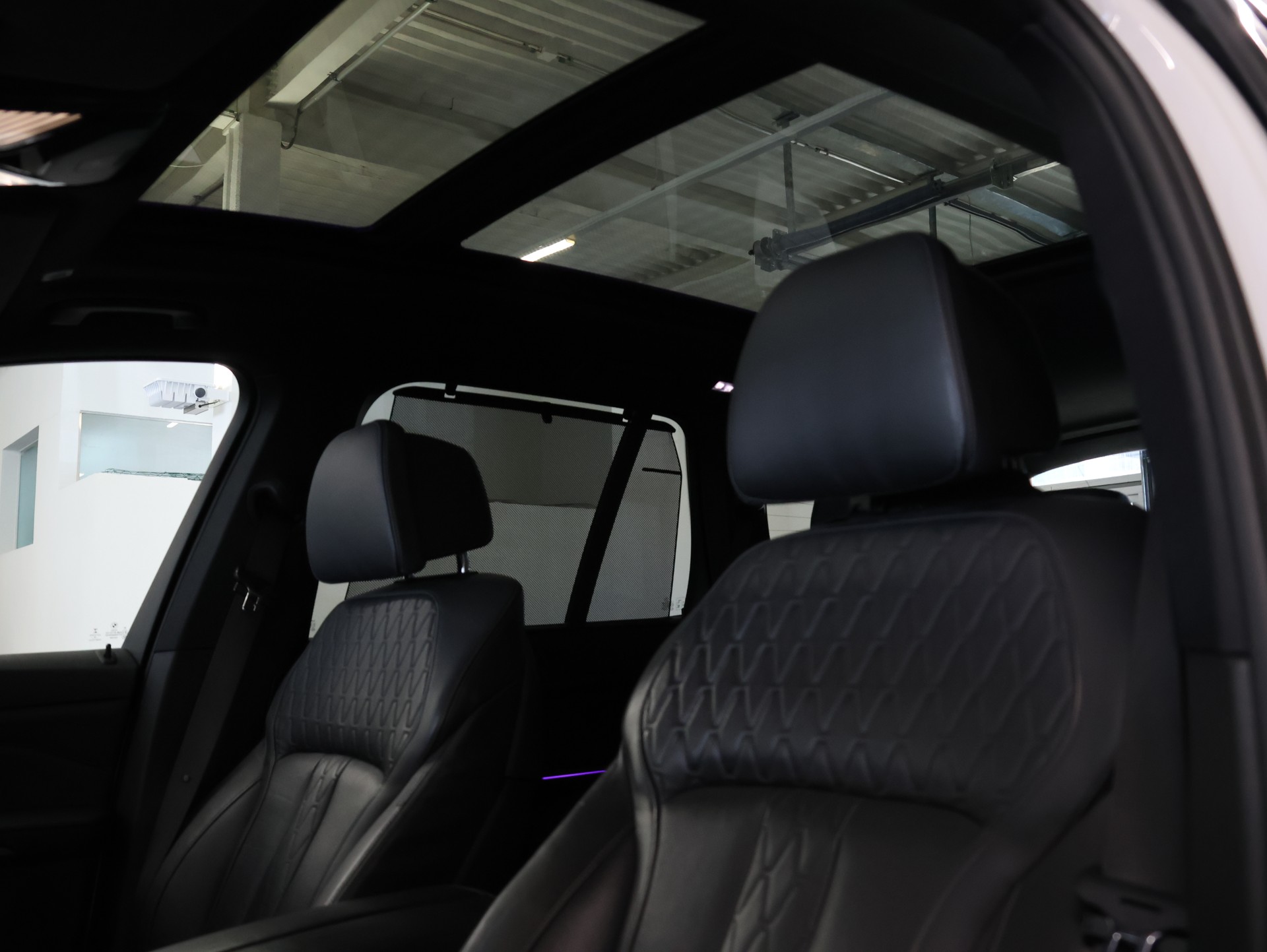 BMW X5 xDrive M50d Steptronic *STANDHEIZUNG*LASERLICHT*-image-14