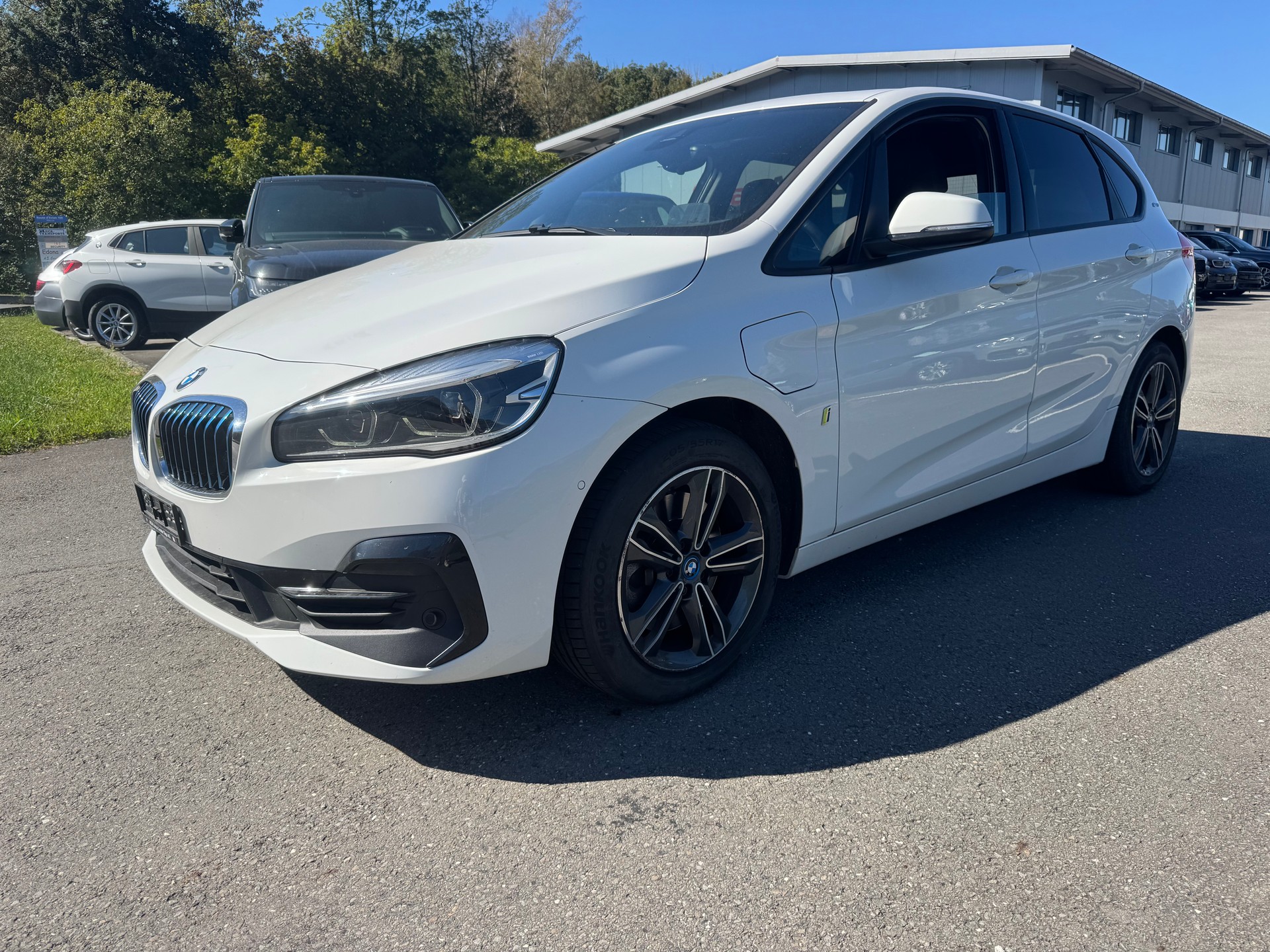 BMW 225xe iPerformance Active Tourer Steptronic Sport Line-image-0