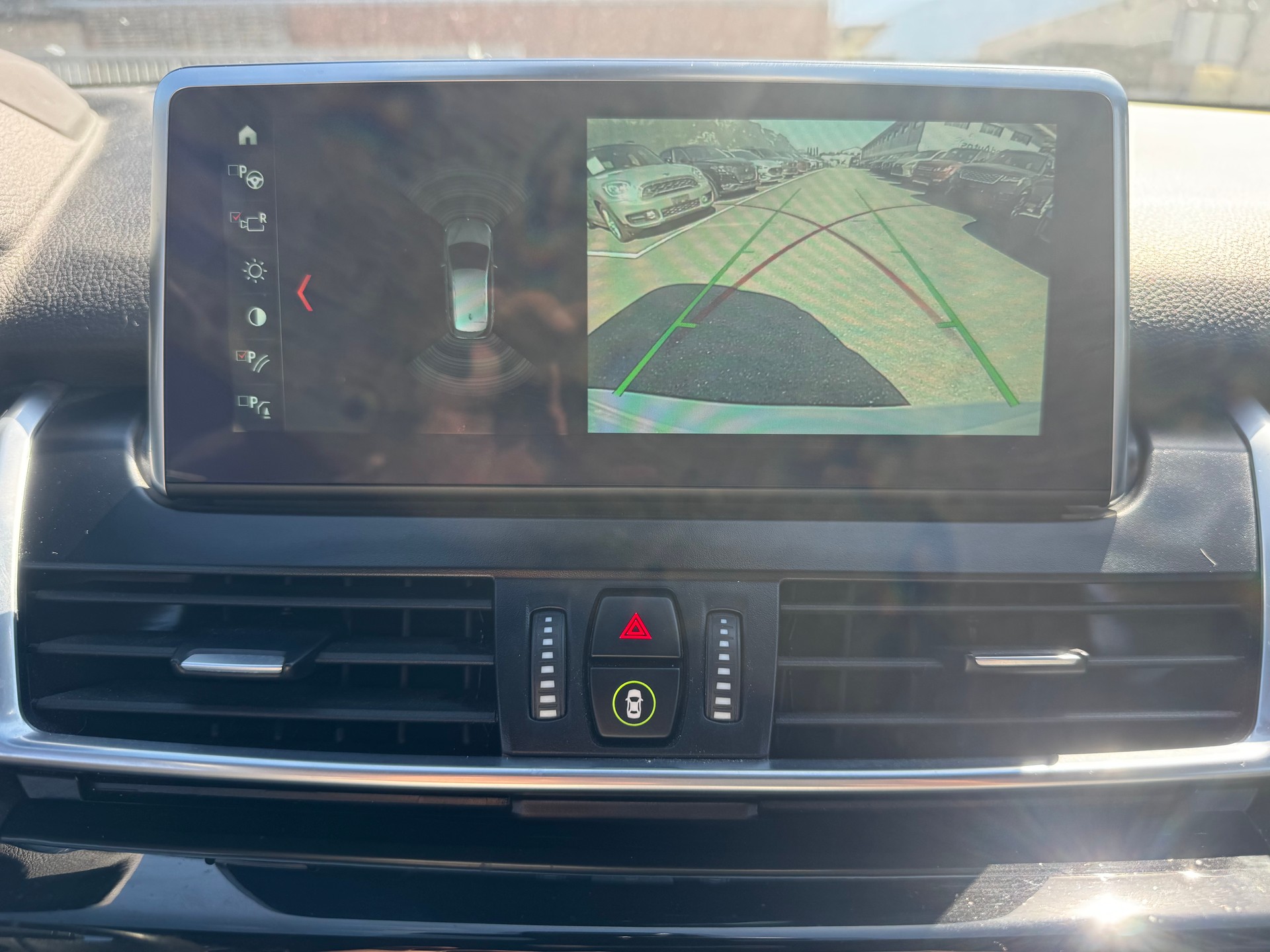 BMW 225xe iPerformance Active Tourer Steptronic Sport Line-image-26