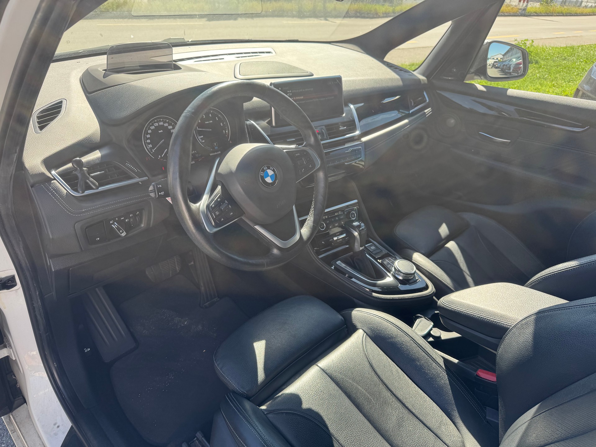 BMW 225xe iPerformance Active Tourer Steptronic Sport Line-image-15