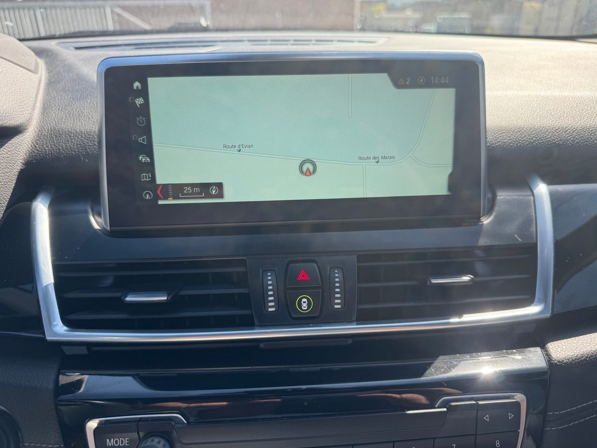 BMW 225xe iPerformance Active Tourer Steptronic Sport Line-image-19