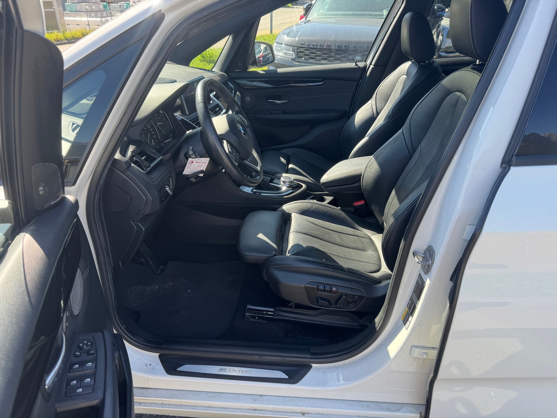 BMW 225xe iPerformance Active Tourer Steptronic Sport Line-image-11