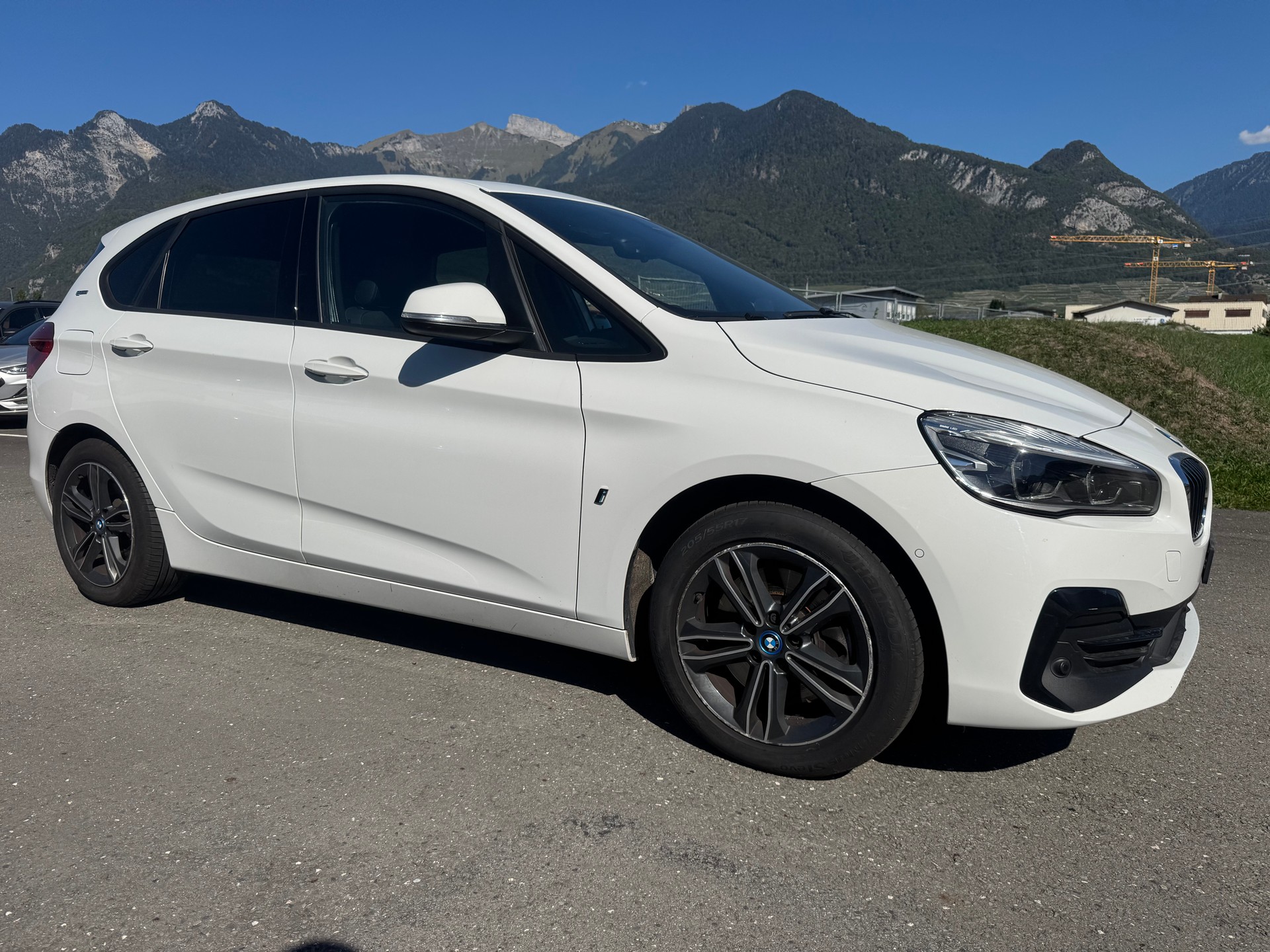 BMW 225xe iPerformance Active Tourer Steptronic Sport Line-image-4