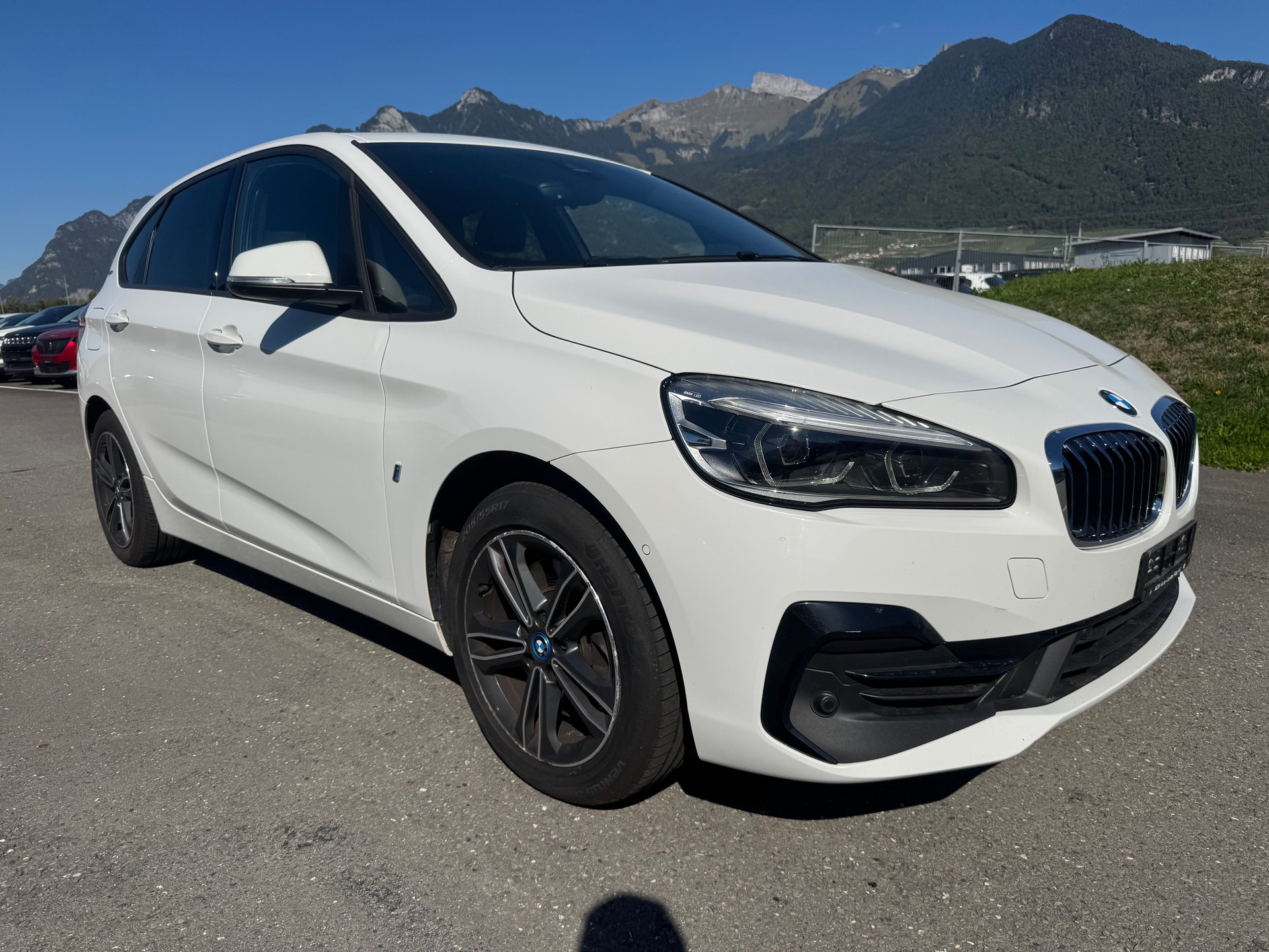 BMW 225xe iPerformance Active Tourer Steptronic Sport Line-image-3