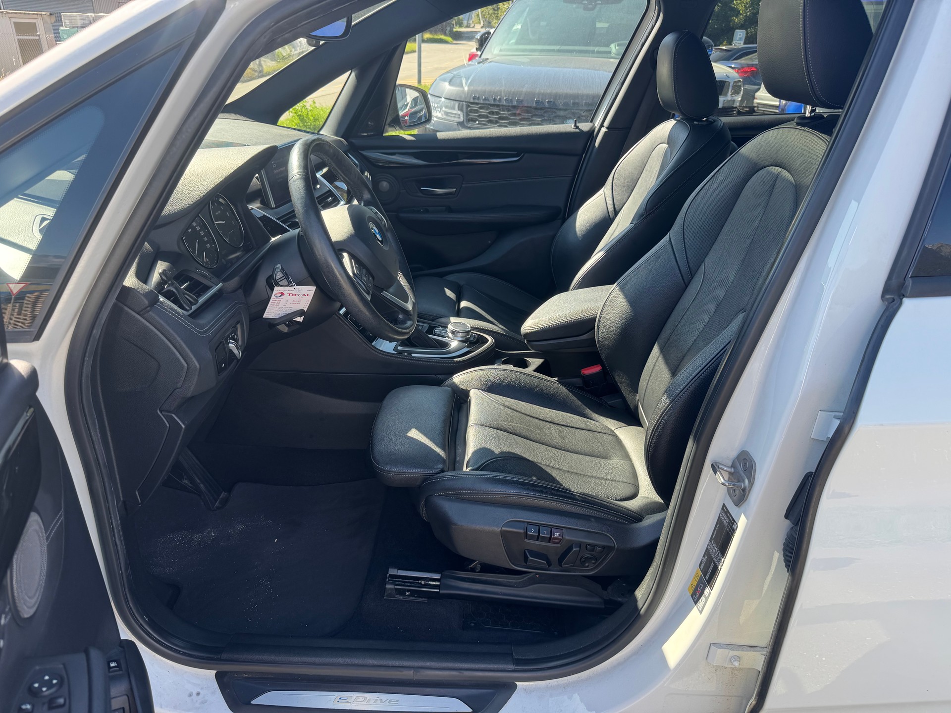 BMW 225xe iPerformance Active Tourer Steptronic Sport Line-image-12