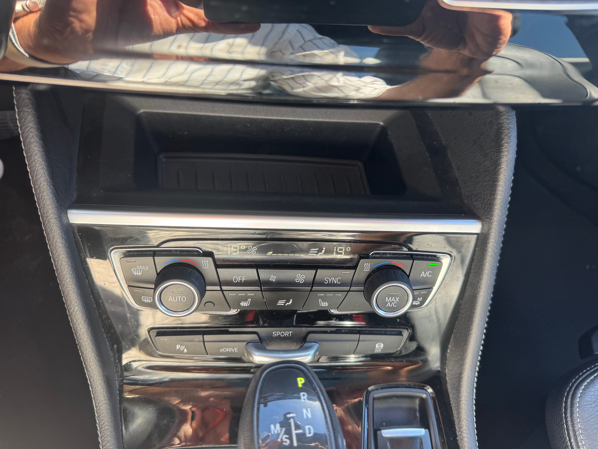BMW 225xe iPerformance Active Tourer Steptronic Sport Line-image-21