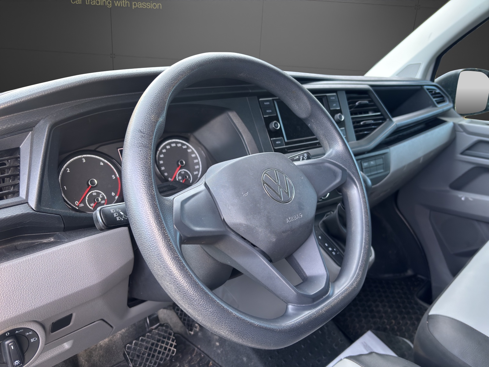 VW T6.1 2.0 TDI DSG-image-3