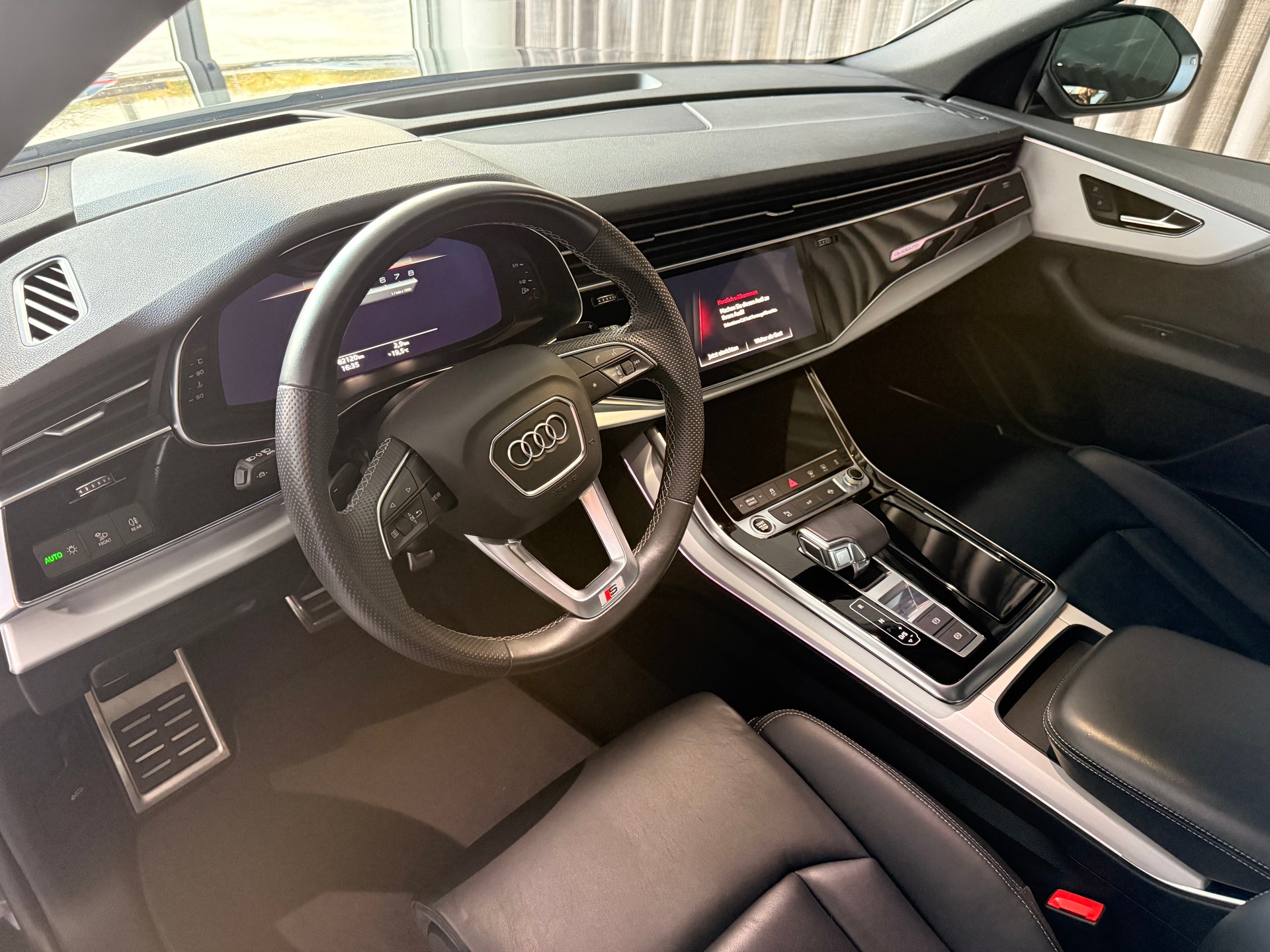AUDI 3.0 55 TFSI Black Edition quattro T-Tronic-image-4