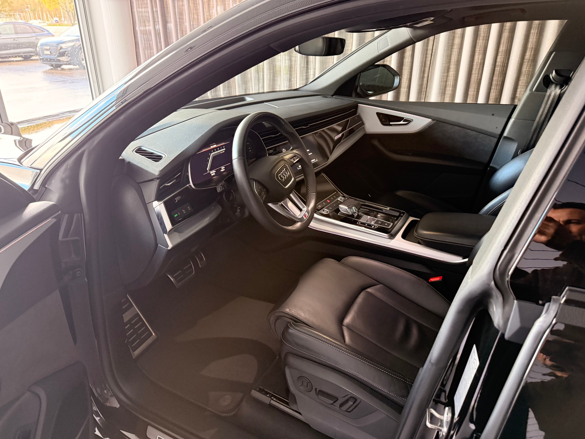 AUDI 3.0 55 TFSI Black Edition quattro T-Tronic-image-3