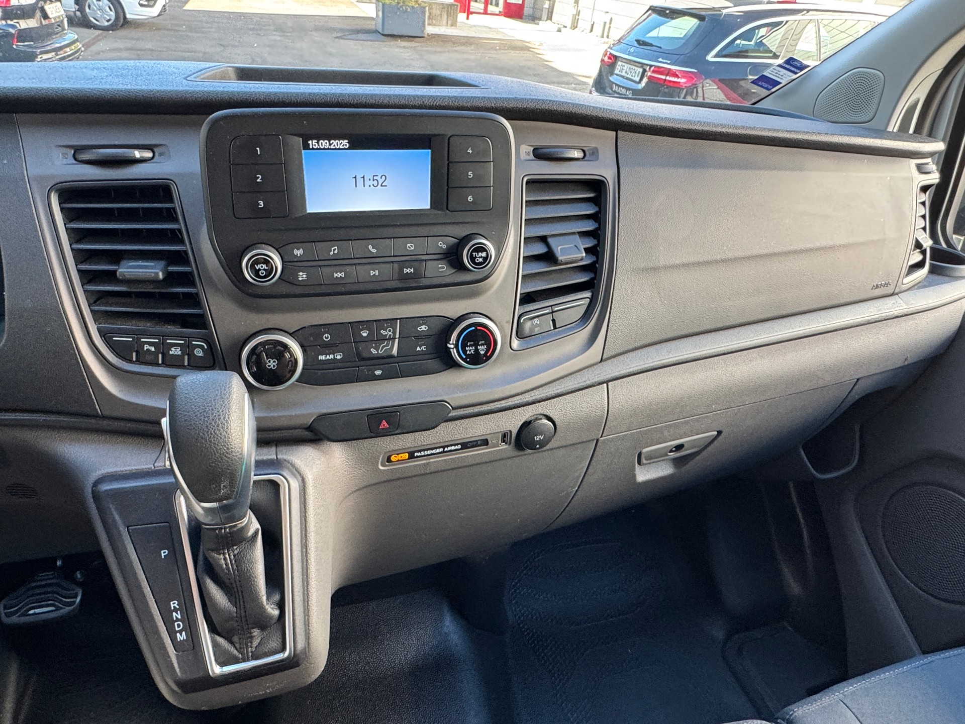 FORD Transit Custom Van 300 L1H1 Trend A-image-9