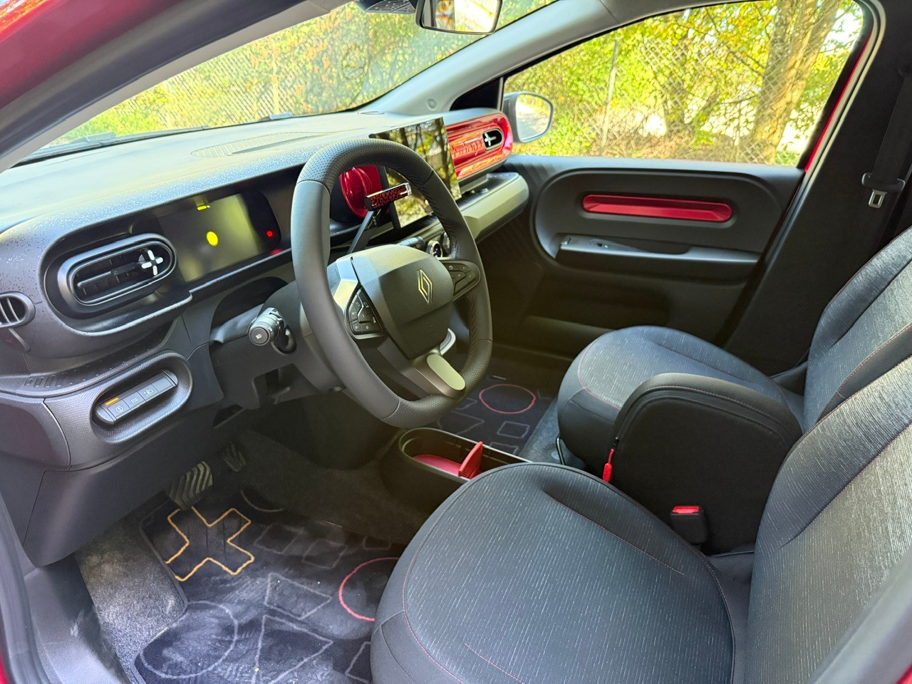 RENAULT Twingo E-Tech 27kWh Techno-image-9
