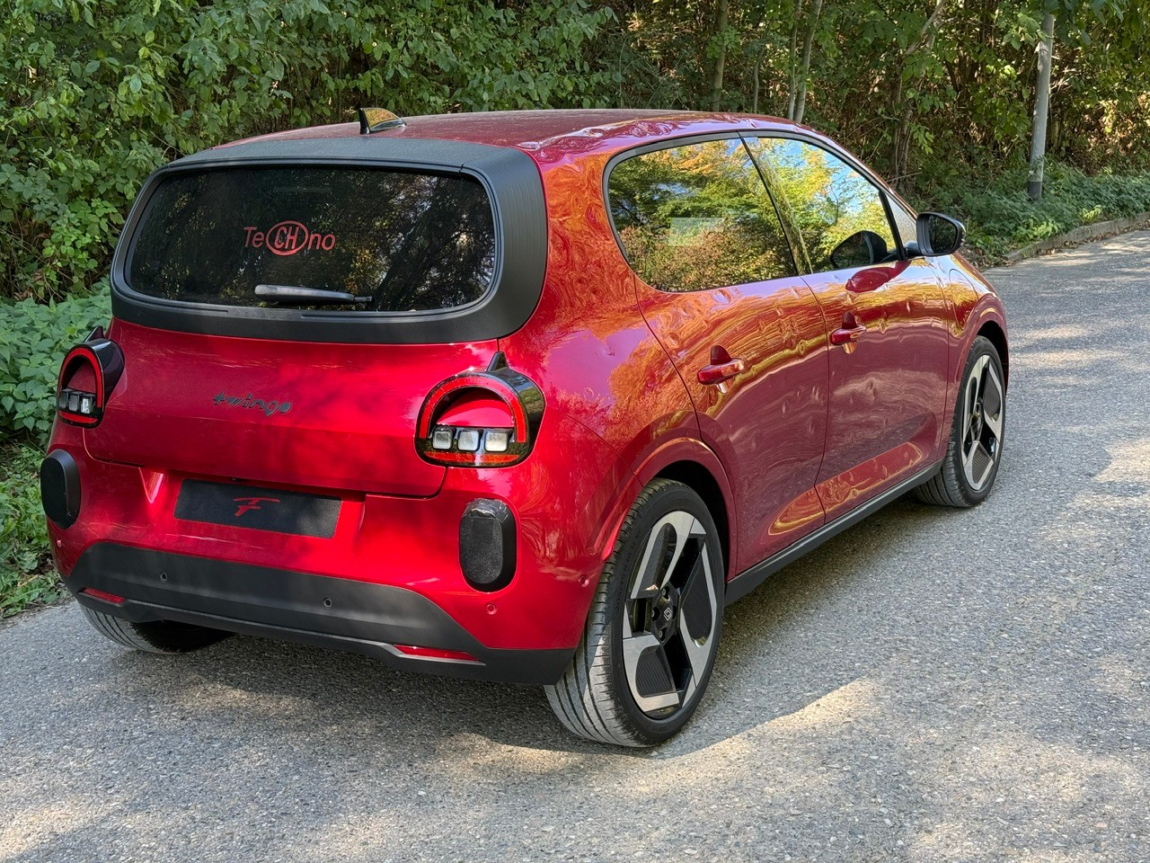 RENAULT Twingo E-Tech 27kWh Techno-image-3