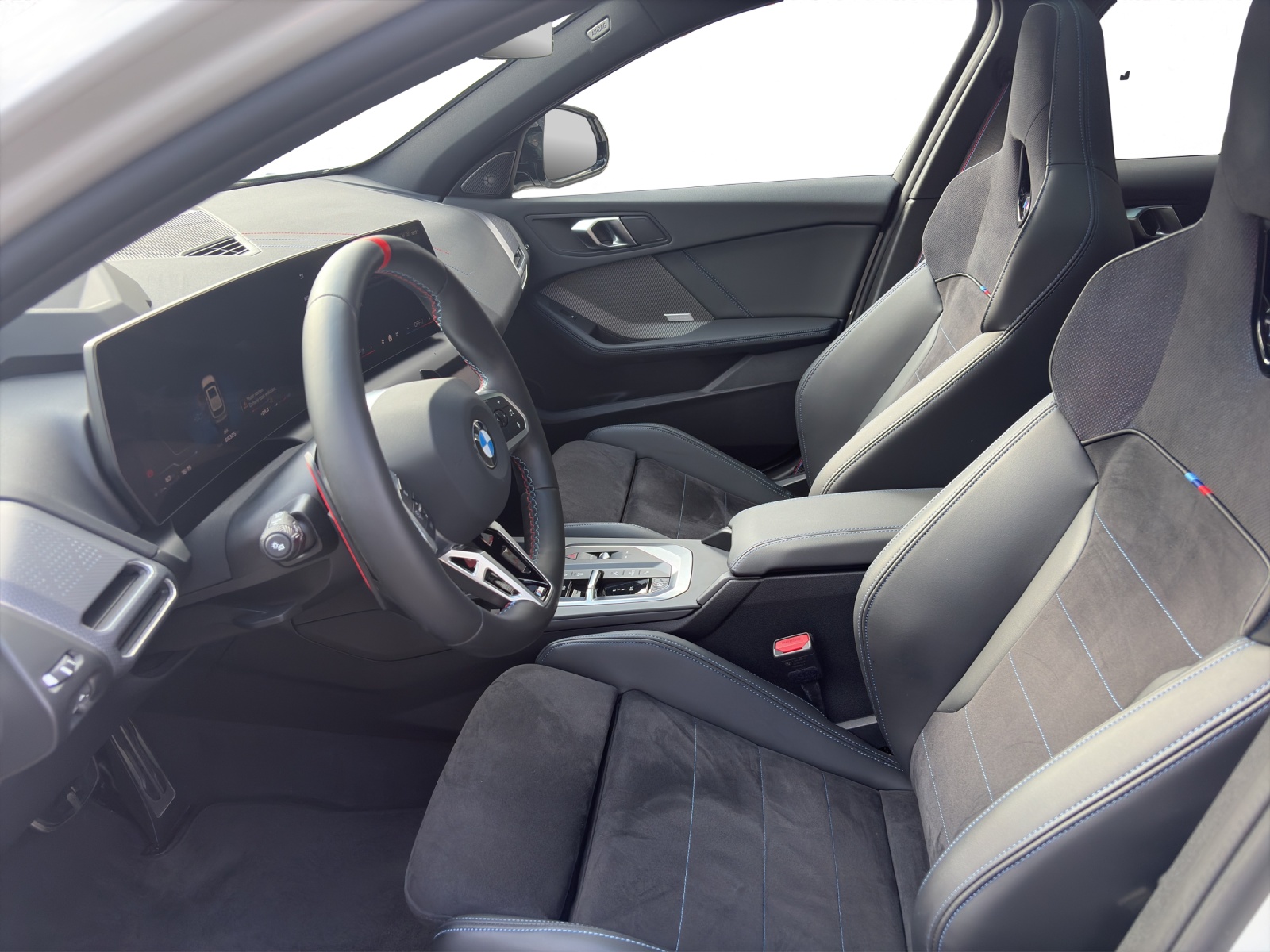 BMW M135i xDrive-image-8