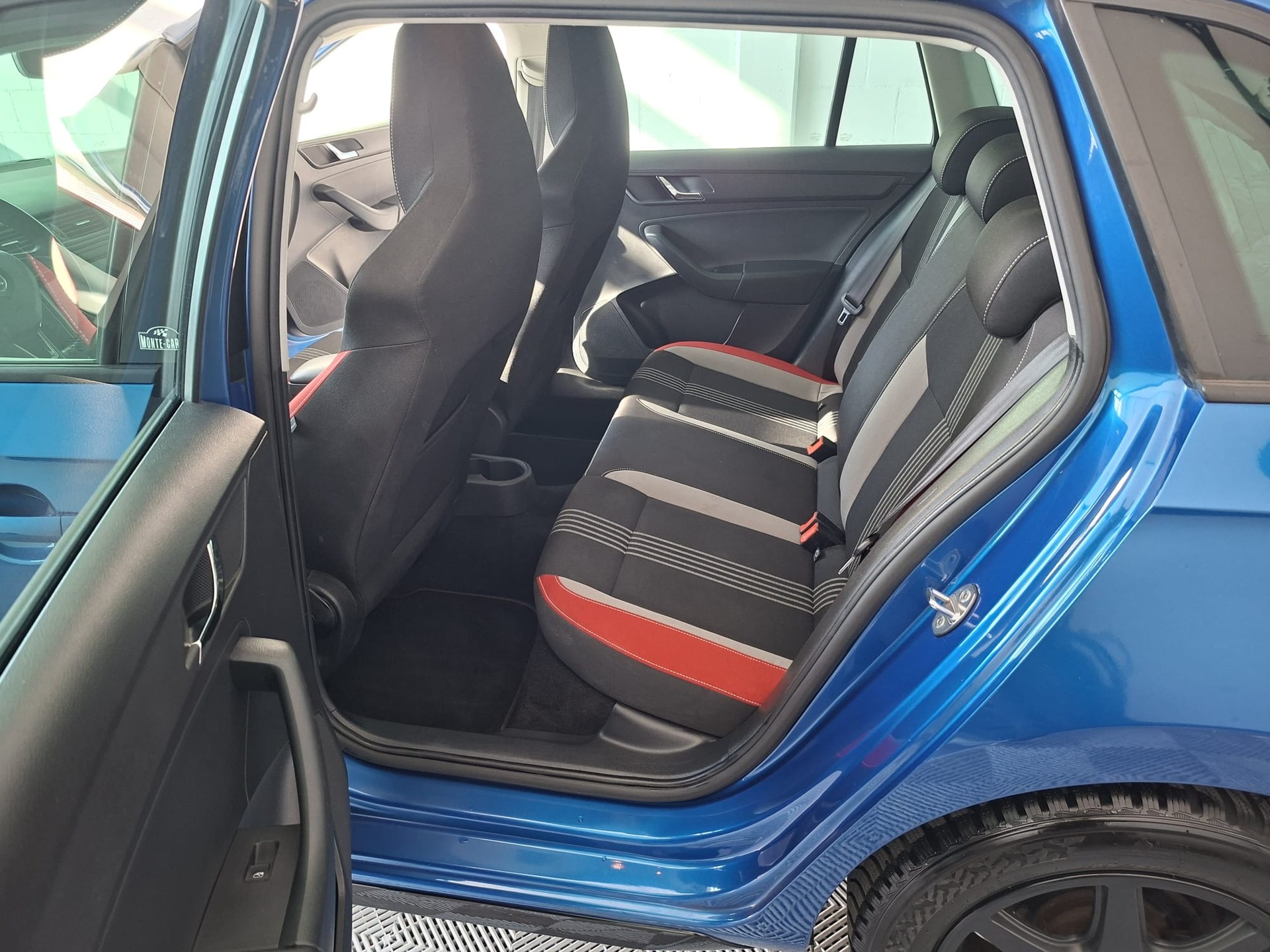 SKODA Rapid Spaceback 1.2 TSI Ambition-image-9