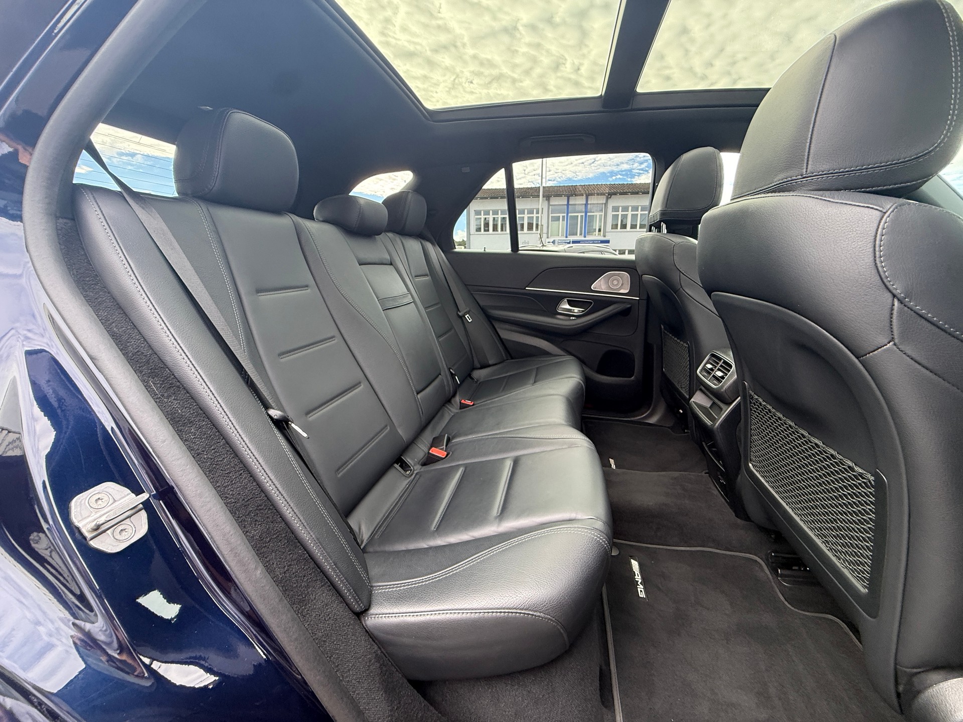 MERCEDES-BENZ GLE 400 d 4Matic AMG Line 9G-Tronic ***DISTANZREGLER & ANHÄNGERKUPPLUNG***-image-22